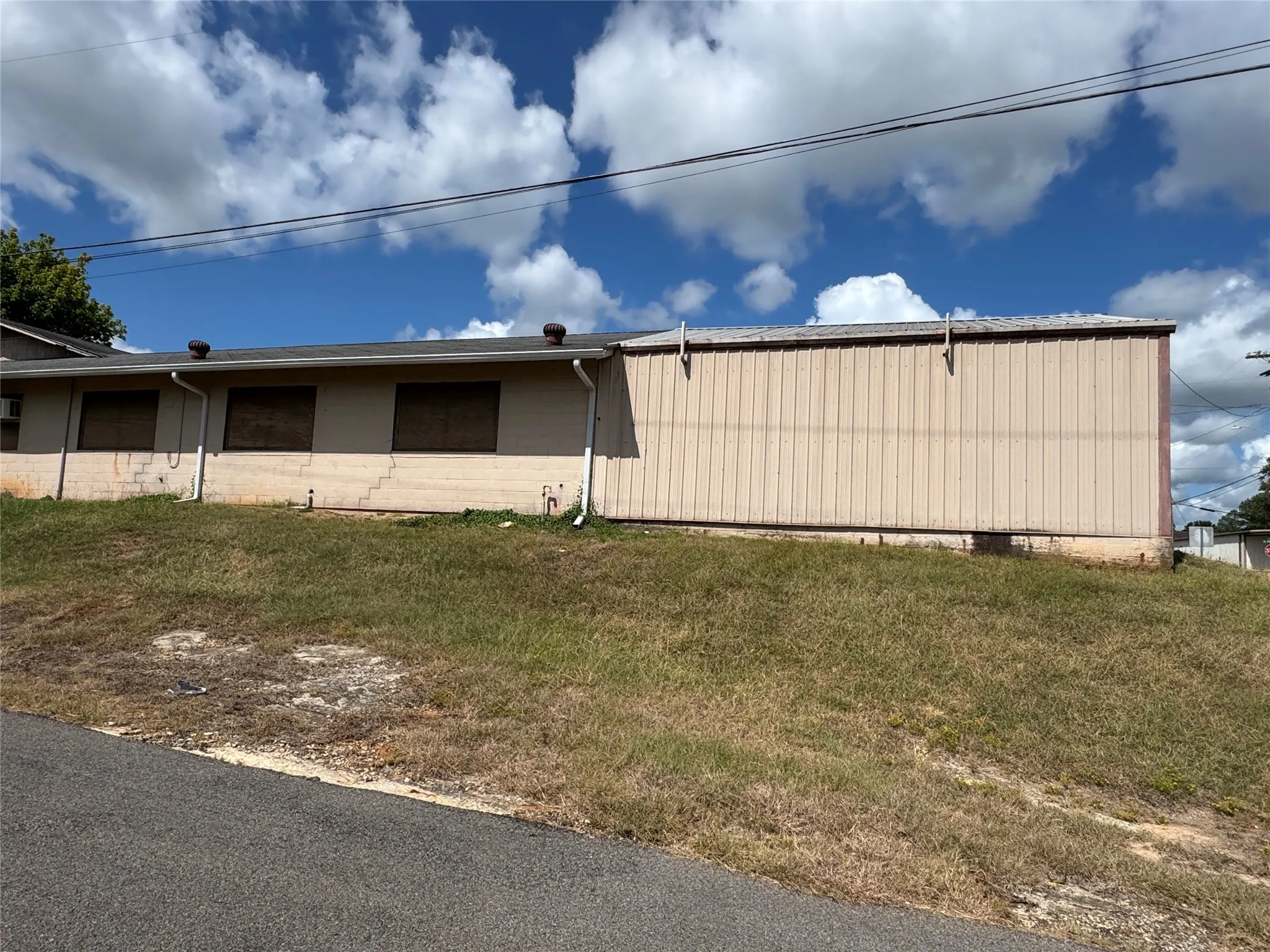 Office For Sale in Anderson County , 706 N Perry Street 1, Palestine, Texas 75801, 0, 0, Garage spaces, 0 Sqft, built in 1962, mls#21389581, Real Estate Agent in Palestine, Homes For Sale in Anderson county, Homes For Sale in Palestine, Realtor in Palestine Texas, Real Estate Brokerage Independent Realty Texas, Luminita Cordes Realtor