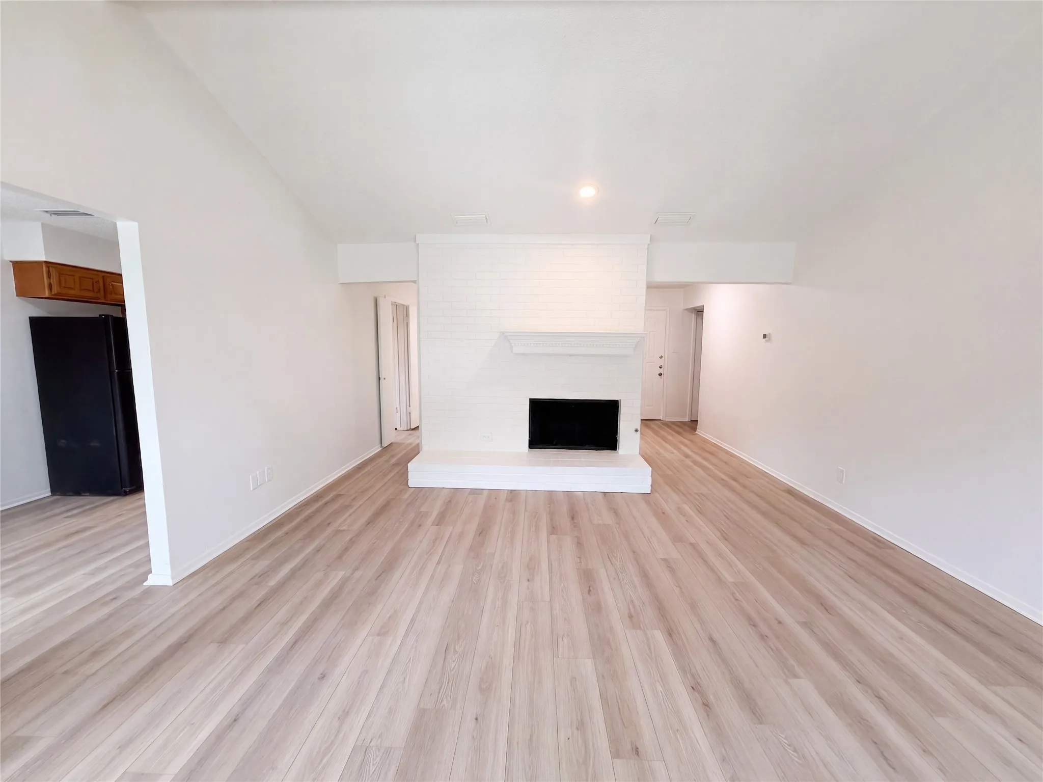 Single Family Residence For Sale in Denton County , 1845 Santa Fe, Lewisville, Texas 75077, 3 Bedroom, 2 Bathroom, 2 Garage spaces, 1,507 Sqft, built in 1974, mls#21388683, Real Estate Agent in Lewisville, Homes For Sale in Denton county, Homes For Sale in Lewisville, Realtor in Lewisville Texas, Real Estate Brokerage Independent Realty Texas, Luminita Cordes Realtor