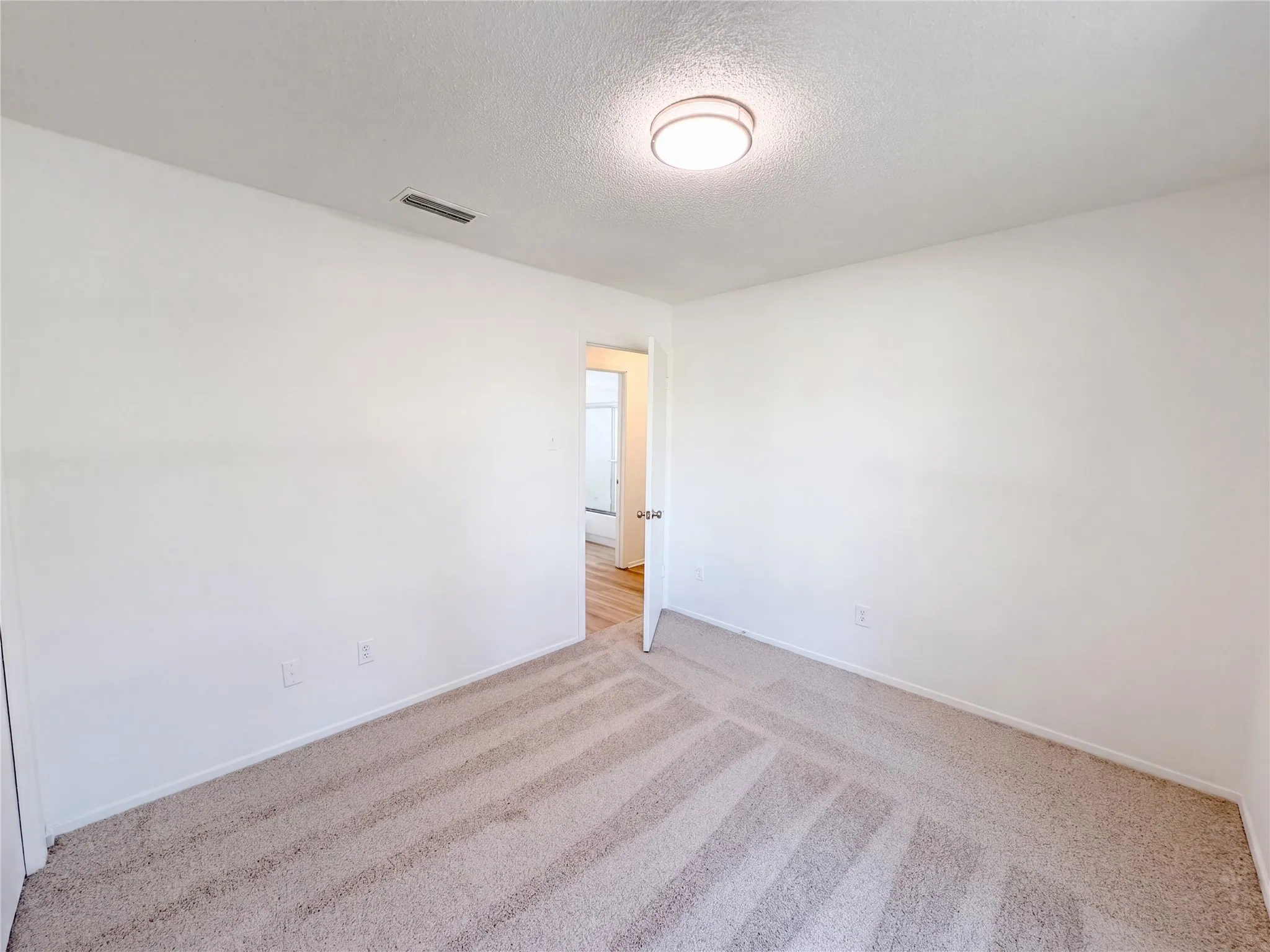 Single Family Residence For Sale in Denton County , 1845 Santa Fe, Lewisville, Texas 75077, 3 Bedroom, 2 Bathroom, 2 Garage spaces, 1,507 Sqft, built in 1974, mls#21388683, Real Estate Agent in Lewisville, Homes For Sale in Denton county, Homes For Sale in Lewisville, Realtor in Lewisville Texas, Real Estate Brokerage Independent Realty Texas, Luminita Cordes Realtor
