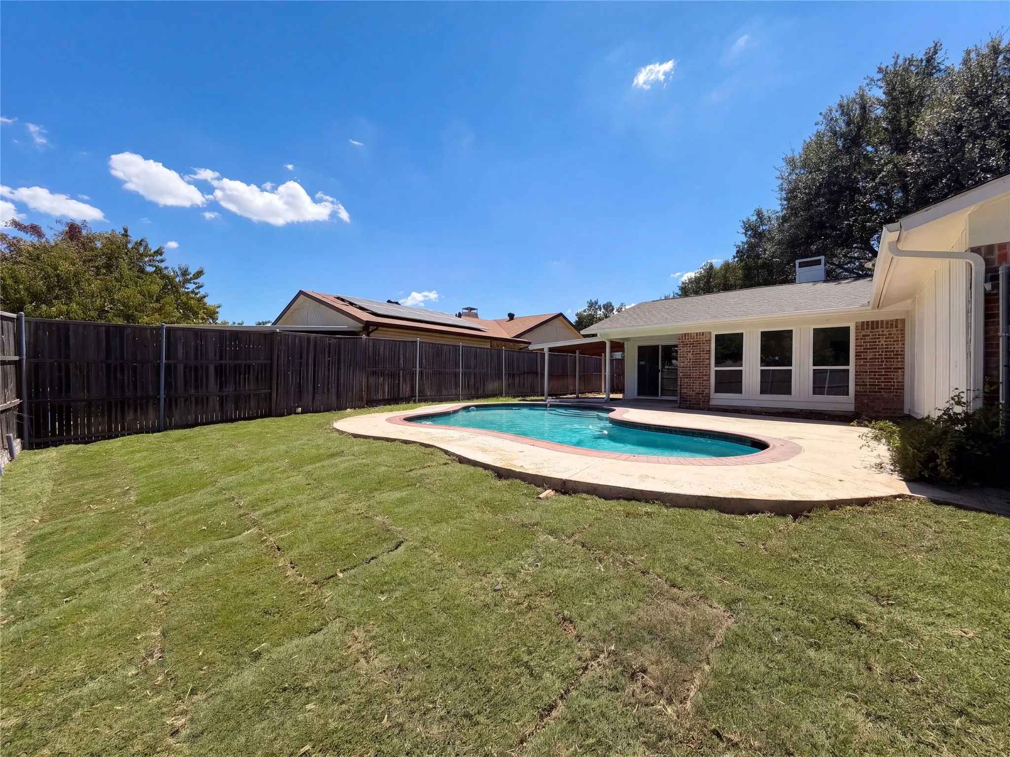 Single Family Residence For Sale in Denton County , 1845 Santa Fe, Lewisville, Texas 75077, 3 Bedroom, 2 Bathroom, 2 Garage spaces, 1,507 Sqft, built in 1974, mls#21388683, Real Estate Agent in Lewisville, Homes For Sale in Denton county, Homes For Sale in Lewisville, Realtor in Lewisville Texas, Real Estate Brokerage Independent Realty Texas, Luminita Cordes Realtor