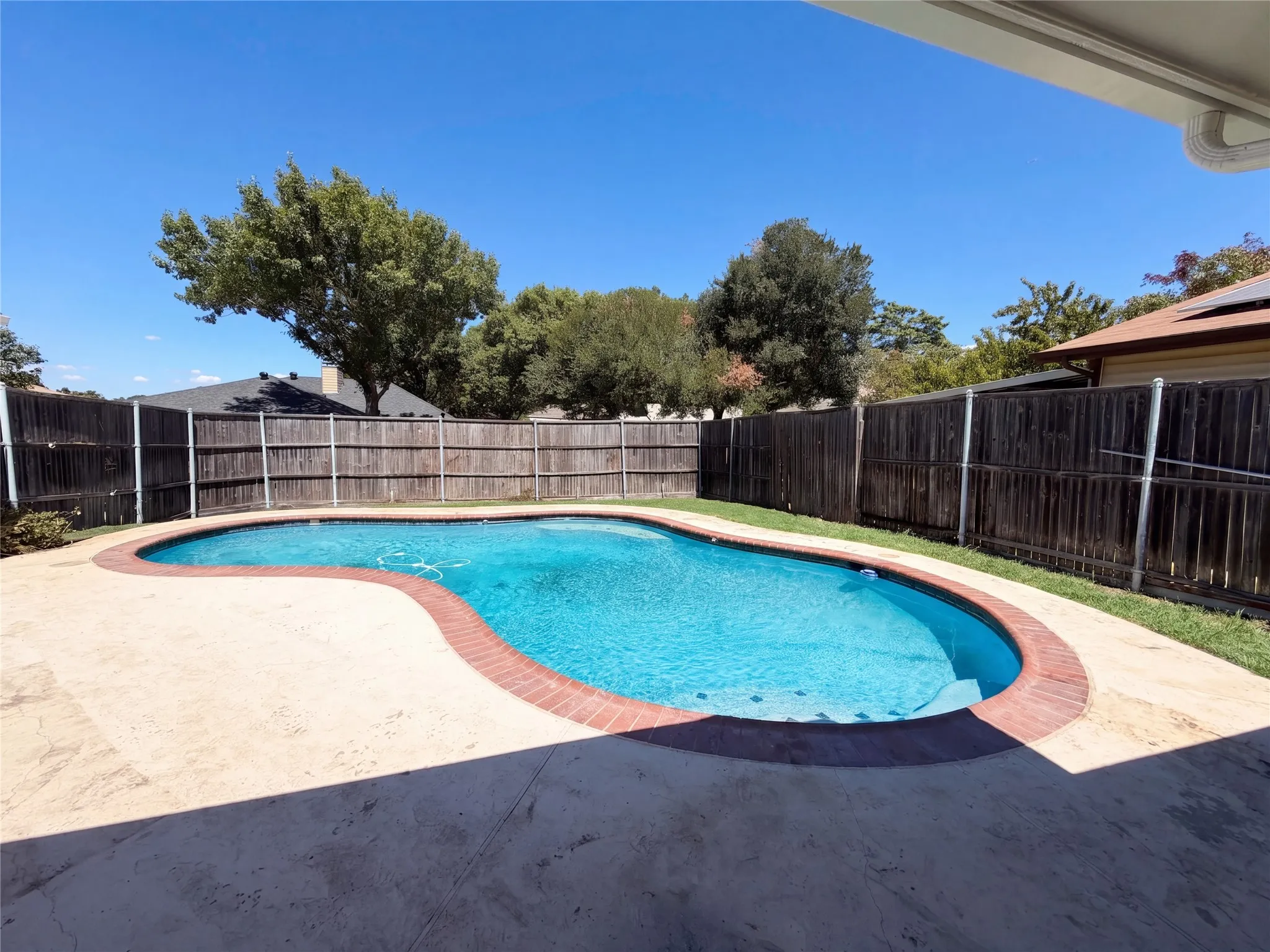 Single Family Residence For Sale in Denton County , 1845 Santa Fe, Lewisville, Texas 75077, 3 Bedroom, 2 Bathroom, 2 Garage spaces, 1,507 Sqft, built in 1974, mls#21388683, Real Estate Agent in Lewisville, Homes For Sale in Denton county, Homes For Sale in Lewisville, Realtor in Lewisville Texas, Real Estate Brokerage Independent Realty Texas, Luminita Cordes Realtor