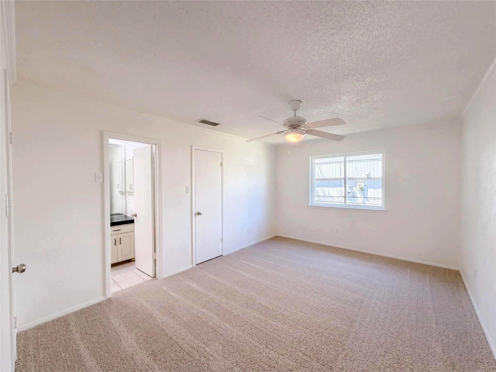 Single Family Residence For Sale in Denton County , 1845 Santa Fe, Lewisville, Texas 75077, 3 Bedroom, 2 Bathroom, 2 Garage spaces, 1,507 Sqft, built in 1974, mls#21388683, Real Estate Agent in Lewisville, Homes For Sale in Denton county, Homes For Sale in Lewisville, Realtor in Lewisville Texas, Real Estate Brokerage Independent Realty Texas, Luminita Cordes Realtor