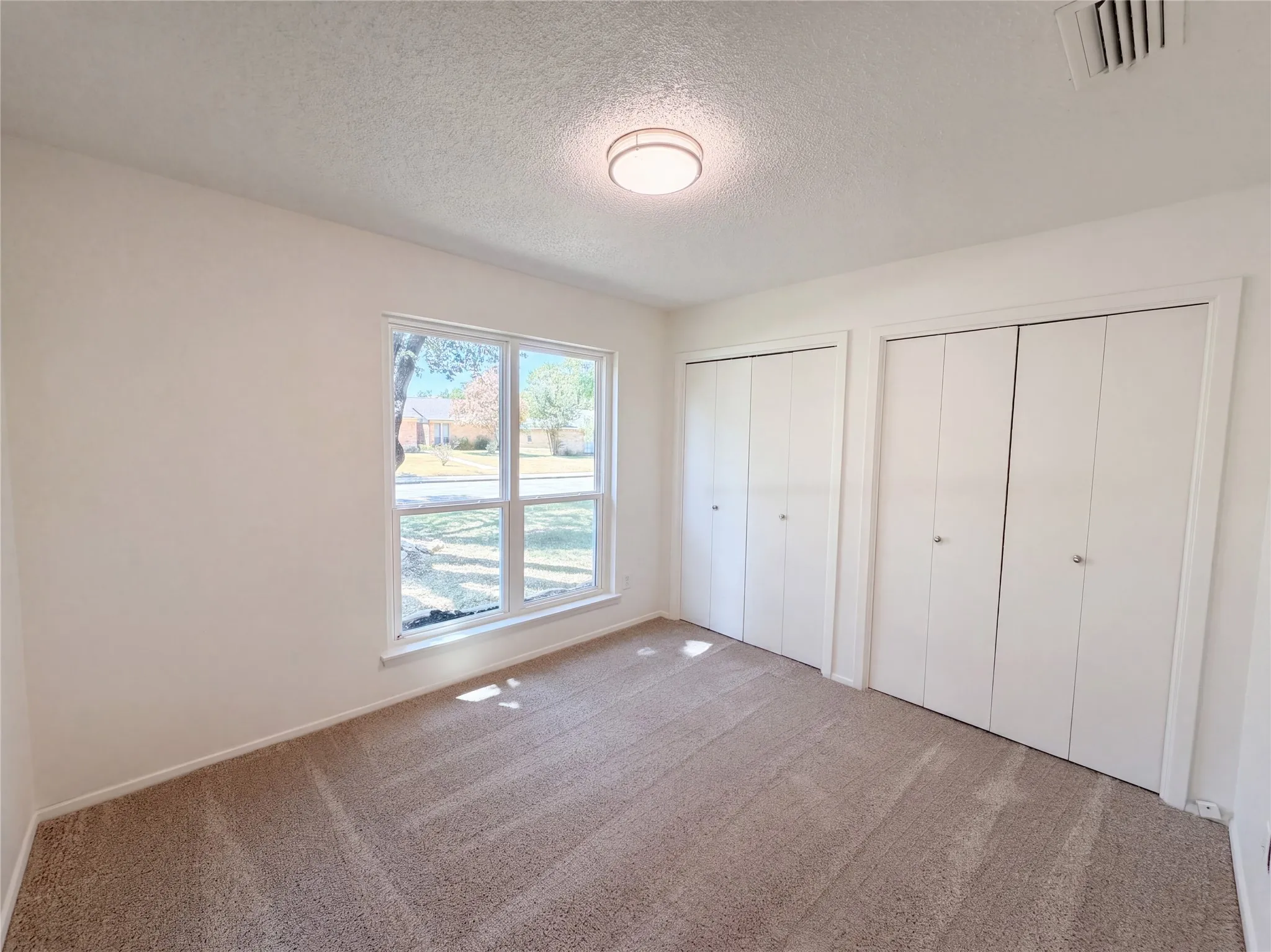 Single Family Residence For Sale in Denton County , 1845 Santa Fe, Lewisville, Texas 75077, 3 Bedroom, 2 Bathroom, 2 Garage spaces, 1,507 Sqft, built in 1974, mls#21388683, Real Estate Agent in Lewisville, Homes For Sale in Denton county, Homes For Sale in Lewisville, Realtor in Lewisville Texas, Real Estate Brokerage Independent Realty Texas, Luminita Cordes Realtor