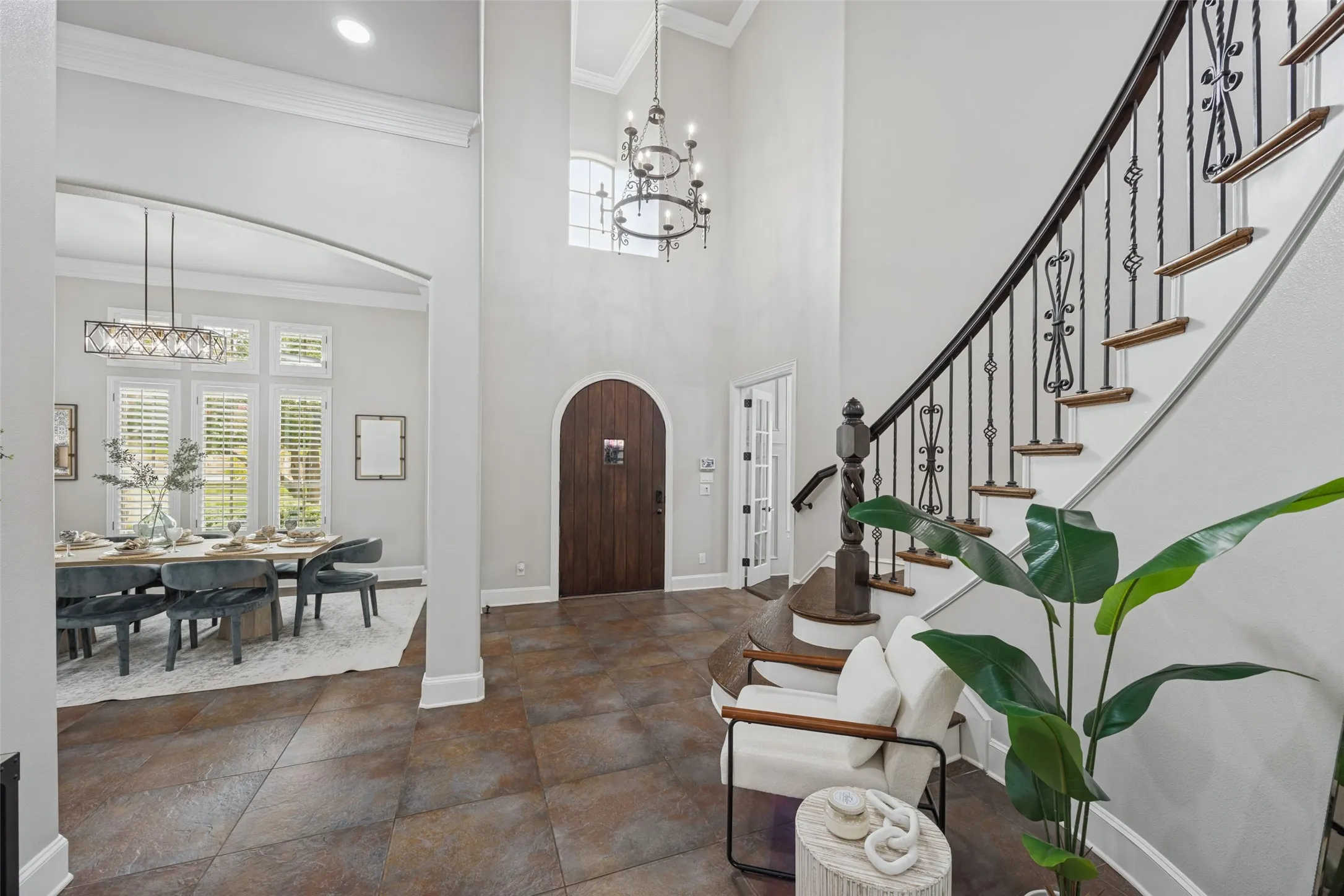 Single Family Residence For Sale in Denton County , 2613 Round Table Boulevard, Lewisville, Texas 75056, 5 Bedroom, 5 Bathroom, 4 Garage spaces, 6,000 Sqft, built in 2005, mls#21387413, Real Estate Agent in Lewisville, Homes For Sale in Denton county, Homes For Sale in Lewisville, Realtor in Lewisville Texas, Real Estate Brokerage Independent Realty Texas, Luminita Cordes Realtor