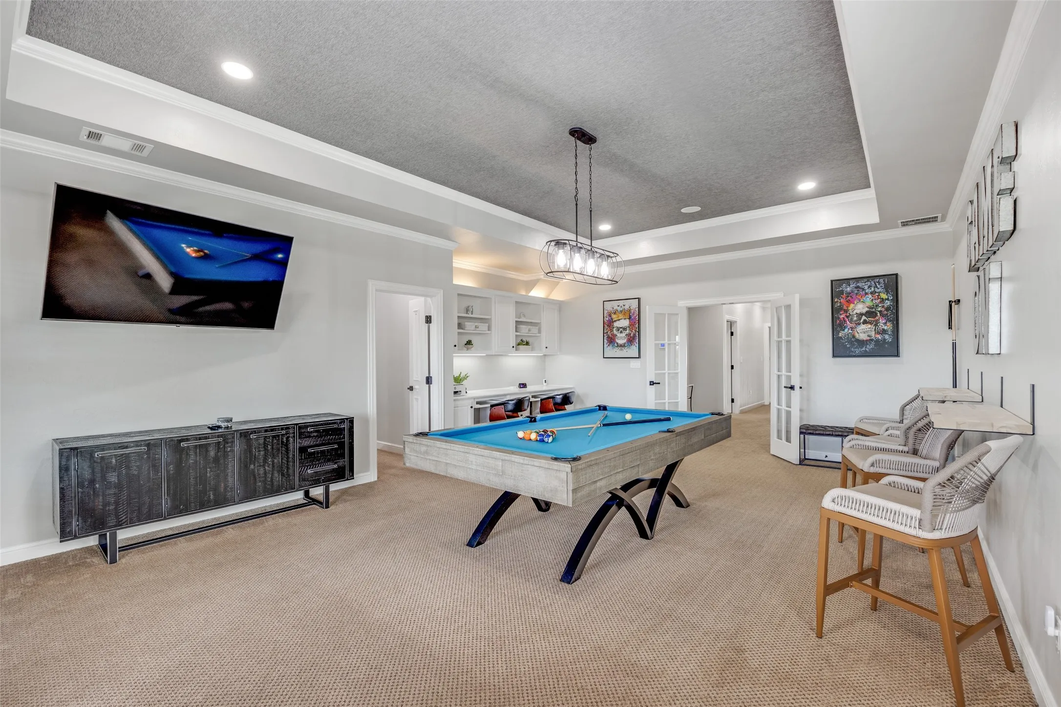 Single Family Residence For Sale in Denton County , 2613 Round Table Boulevard, Lewisville, Texas 75056, 5 Bedroom, 5 Bathroom, 4 Garage spaces, 6,000 Sqft, built in 2005, mls#21387413, Real Estate Agent in Lewisville, Homes For Sale in Denton county, Homes For Sale in Lewisville, Realtor in Lewisville Texas, Real Estate Brokerage Independent Realty Texas, Luminita Cordes Realtor