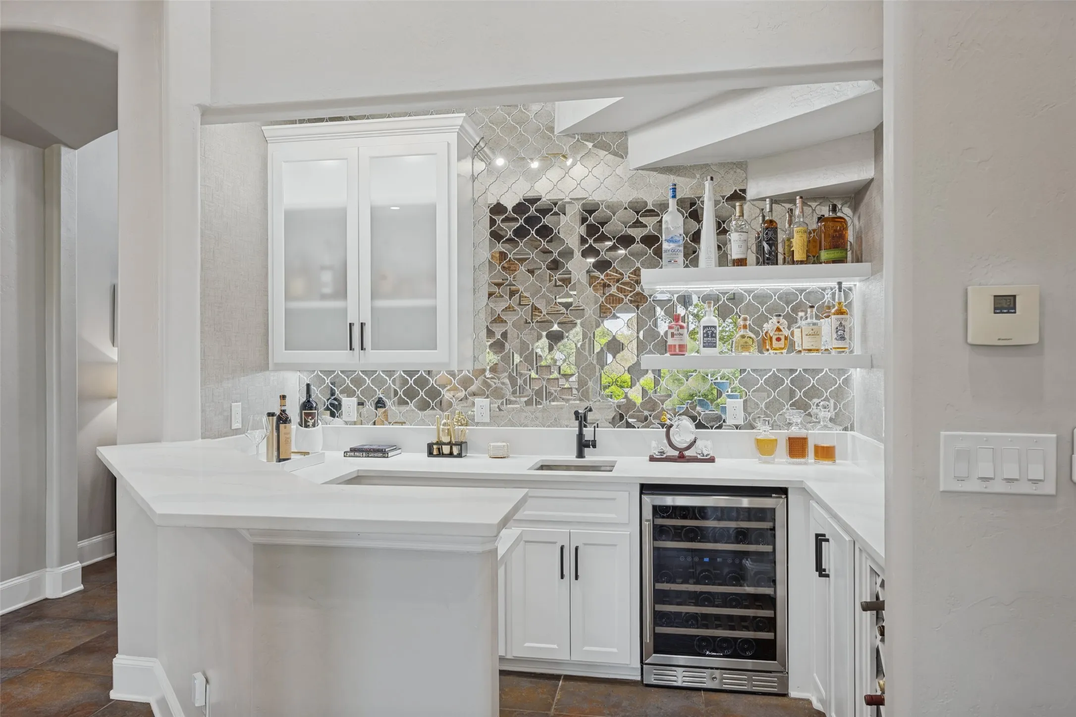 Single Family Residence For Sale in Denton County , 2613 Round Table Boulevard, Lewisville, Texas 75056, 5 Bedroom, 5 Bathroom, 4 Garage spaces, 6,000 Sqft, built in 2005, mls#21387413, Real Estate Agent in Lewisville, Homes For Sale in Denton county, Homes For Sale in Lewisville, Realtor in Lewisville Texas, Real Estate Brokerage Independent Realty Texas, Luminita Cordes Realtor