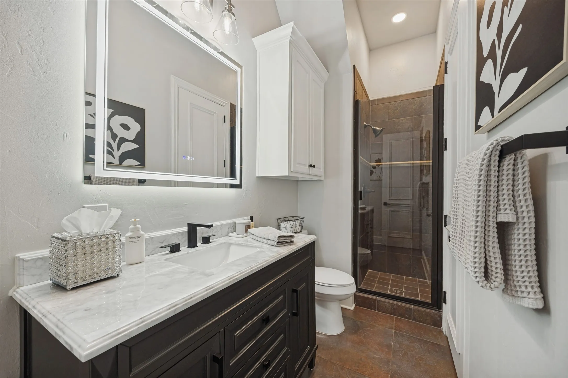 Single Family Residence For Sale in Denton County , 2613 Round Table Boulevard, Lewisville, Texas 75056, 5 Bedroom, 5 Bathroom, 4 Garage spaces, 6,000 Sqft, built in 2005, mls#21387413, Real Estate Agent in Lewisville, Homes For Sale in Denton county, Homes For Sale in Lewisville, Realtor in Lewisville Texas, Real Estate Brokerage Independent Realty Texas, Luminita Cordes Realtor