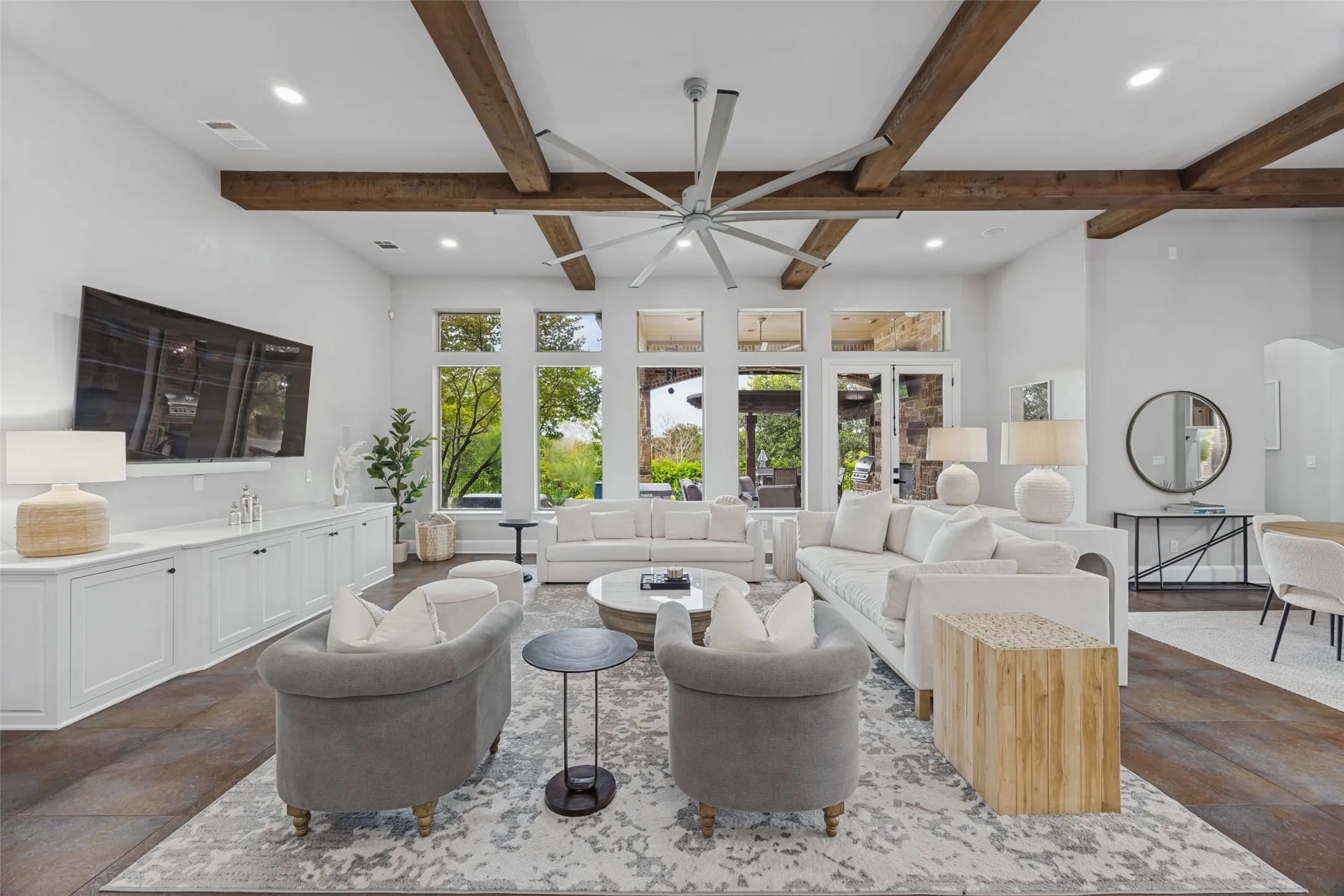 Single Family Residence For Sale in Denton County , 2613 Round Table Boulevard, Lewisville, Texas 75056, 5 Bedroom, 5 Bathroom, 4 Garage spaces, 6,000 Sqft, built in 2005, mls#21387413, Real Estate Agent in Lewisville, Homes For Sale in Denton county, Homes For Sale in Lewisville, Realtor in Lewisville Texas, Real Estate Brokerage Independent Realty Texas, Luminita Cordes Realtor