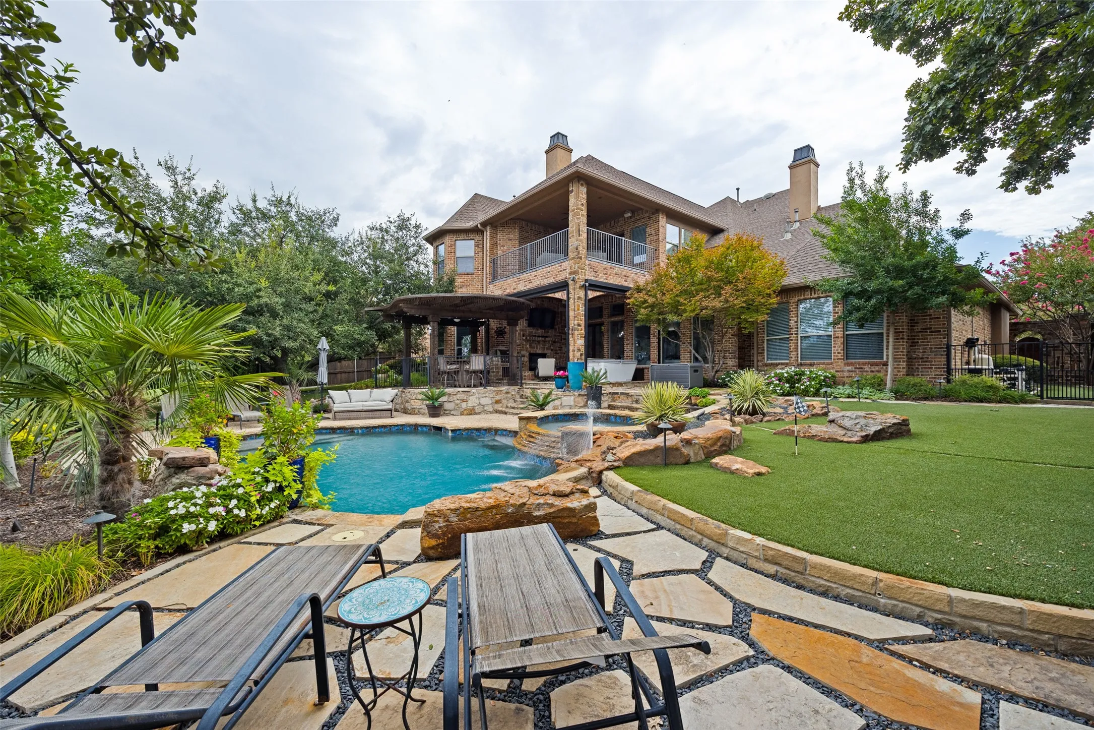 Single Family Residence For Sale in Denton County , 2613 Round Table Boulevard, Lewisville, Texas 75056, 5 Bedroom, 5 Bathroom, 4 Garage spaces, 6,000 Sqft, built in 2005, mls#21387413, Real Estate Agent in Lewisville, Homes For Sale in Denton county, Homes For Sale in Lewisville, Realtor in Lewisville Texas, Real Estate Brokerage Independent Realty Texas, Luminita Cordes Realtor