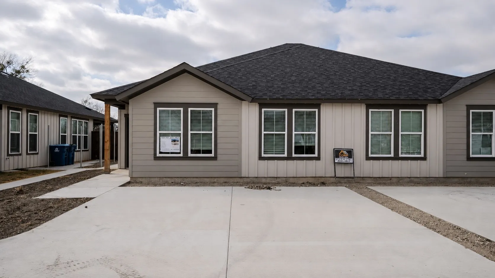 Duplex For Rent in Ellis County , 390 N Dallas Street, Palmer, Texas 75152, 3 Bedroom, 2 Bathroom, Garage spaces, 1,465 Sqft, built in 2025, mls#21388387, Real Estate Agent in Palmer, Homes For Rent in Ellis county, Homes For Rent in Palmer, Realtor in Palmer Texas, Real Estate Brokerage Independent Realty Texas, Luminita Cordes Realtor