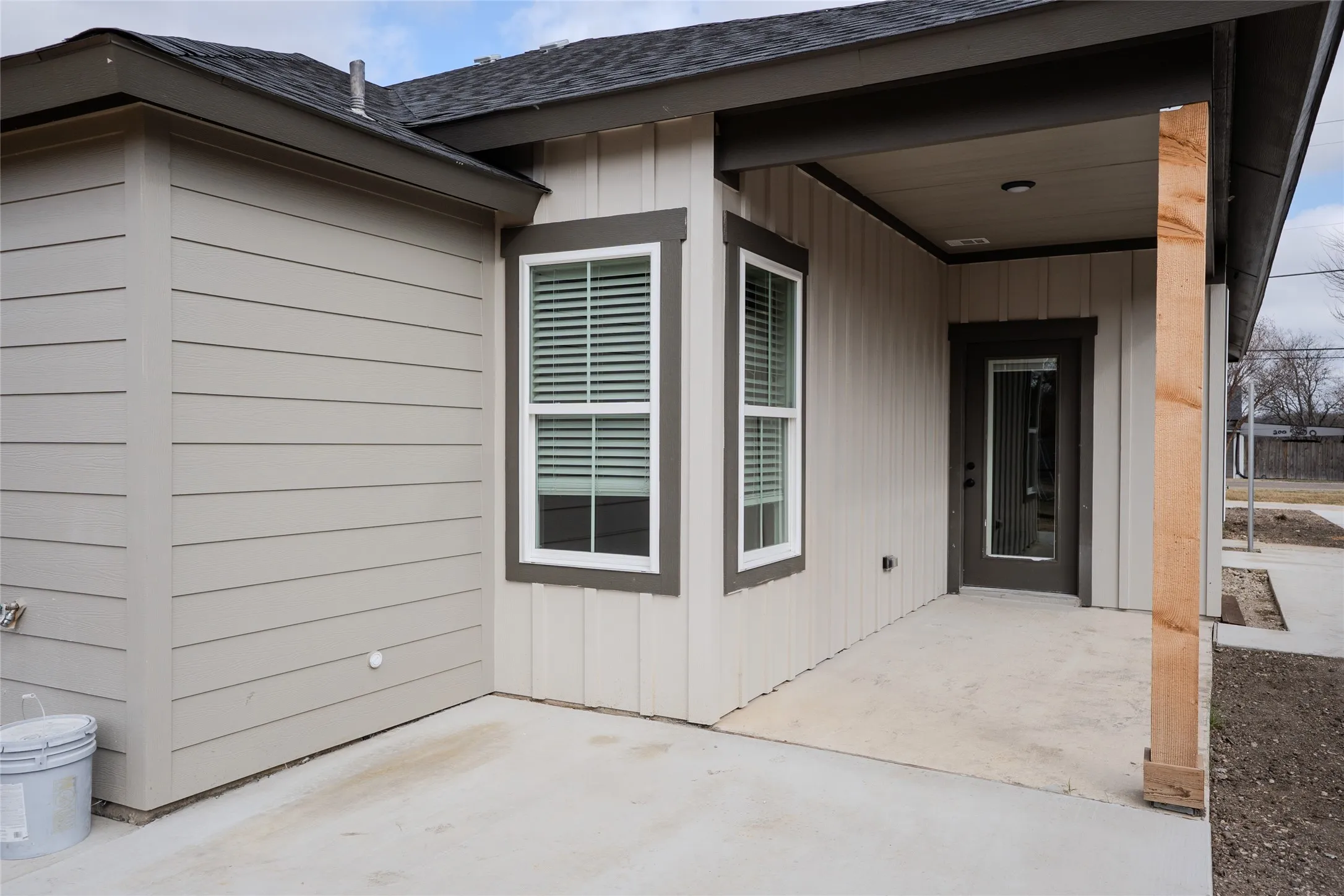 Duplex For Rent in Ellis County , 390 N Dallas Street, Palmer, Texas 75152, 3 Bedroom, 2 Bathroom, Garage spaces, 1,465 Sqft, built in 2025, mls#21388387, Real Estate Agent in Palmer, Homes For Rent in Ellis county, Homes For Rent in Palmer, Realtor in Palmer Texas, Real Estate Brokerage Independent Realty Texas, Luminita Cordes Realtor