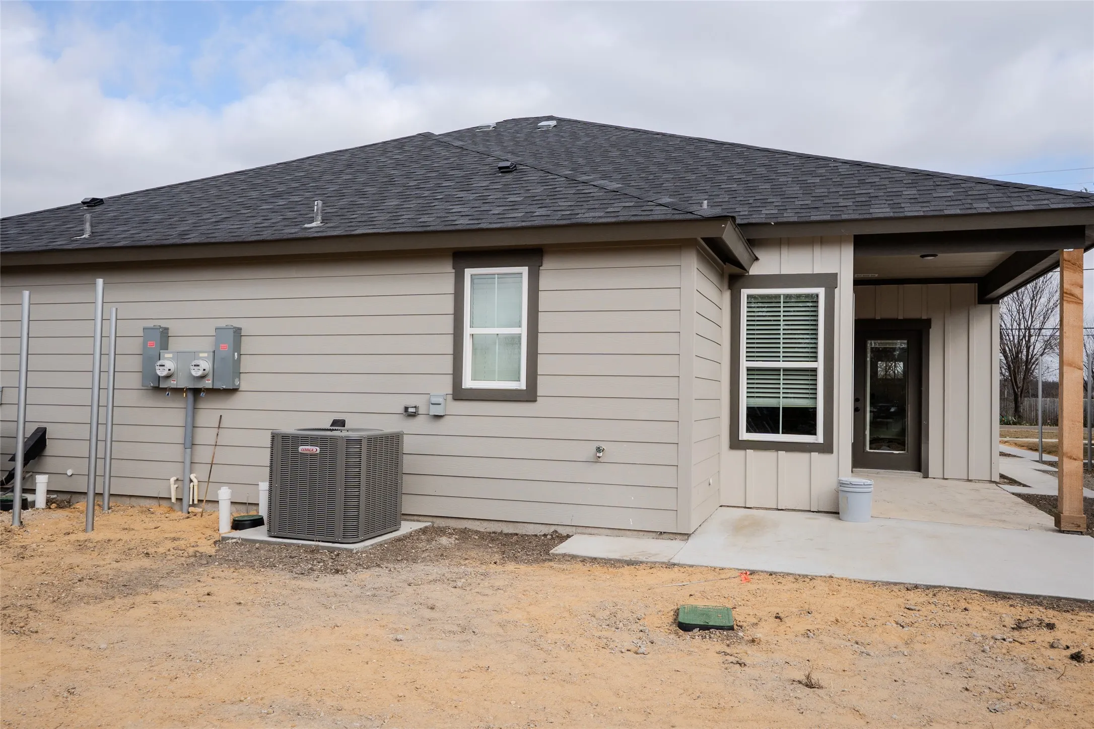 Duplex For Rent in Ellis County , 390 N Dallas Street, Palmer, Texas 75152, 3 Bedroom, 2 Bathroom, Garage spaces, 1,465 Sqft, built in 2025, mls#21388387, Real Estate Agent in Palmer, Homes For Rent in Ellis county, Homes For Rent in Palmer, Realtor in Palmer Texas, Real Estate Brokerage Independent Realty Texas, Luminita Cordes Realtor