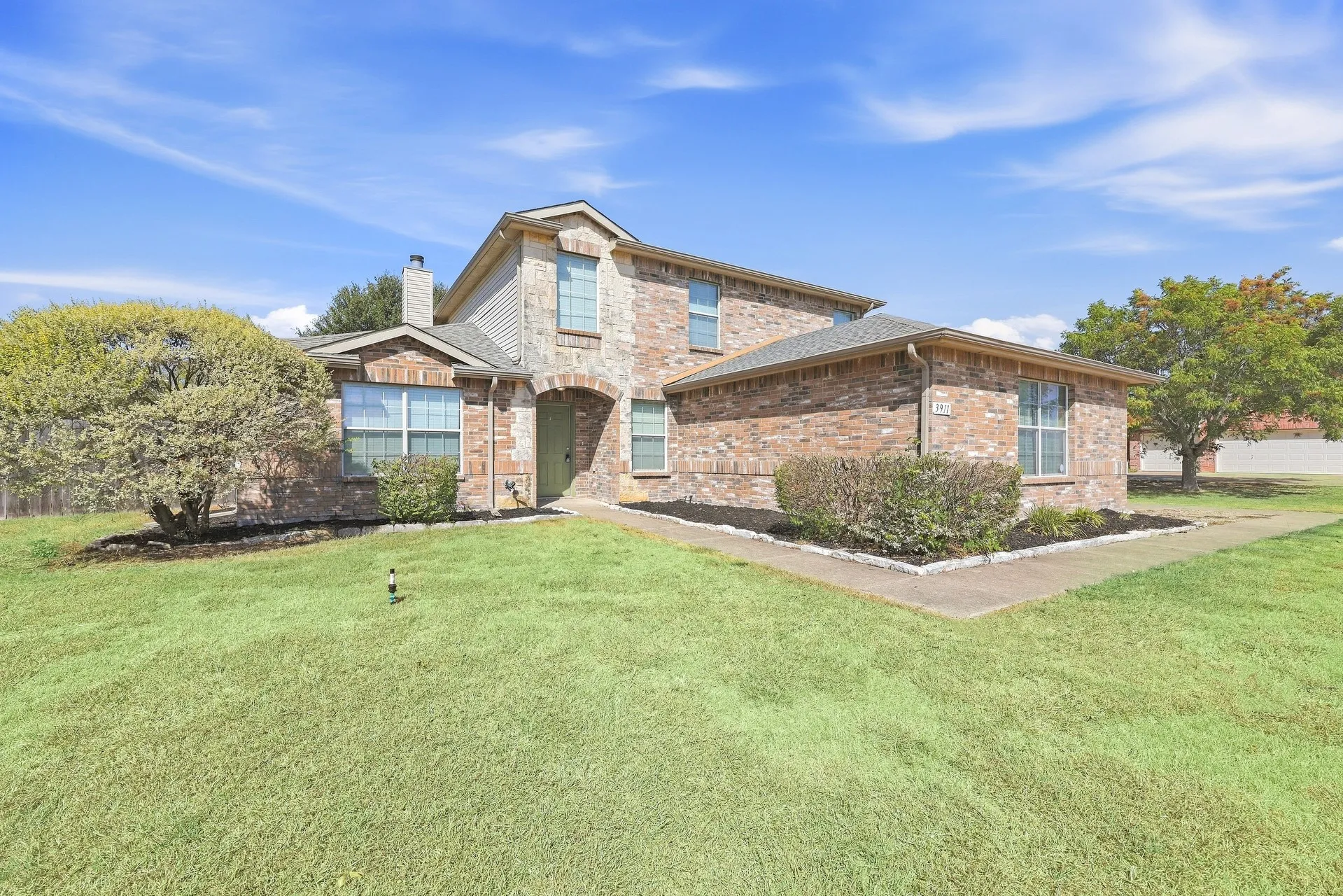 Single Family Residence For Sale in Ellis County , 3911 Alpha Way, Midlothian, Texas 76065, 4 Bedroom, 3 Bathroom, 2 Garage spaces, 2,587 Sqft, built in 2005, mls#21389539, Real Estate Agent in Midlothian, Homes For Sale in Ellis county, Homes For Sale in Midlothian, Realtor in Midlothian Texas, Real Estate Brokerage Independent Realty Texas, Luminita Cordes Realtor
