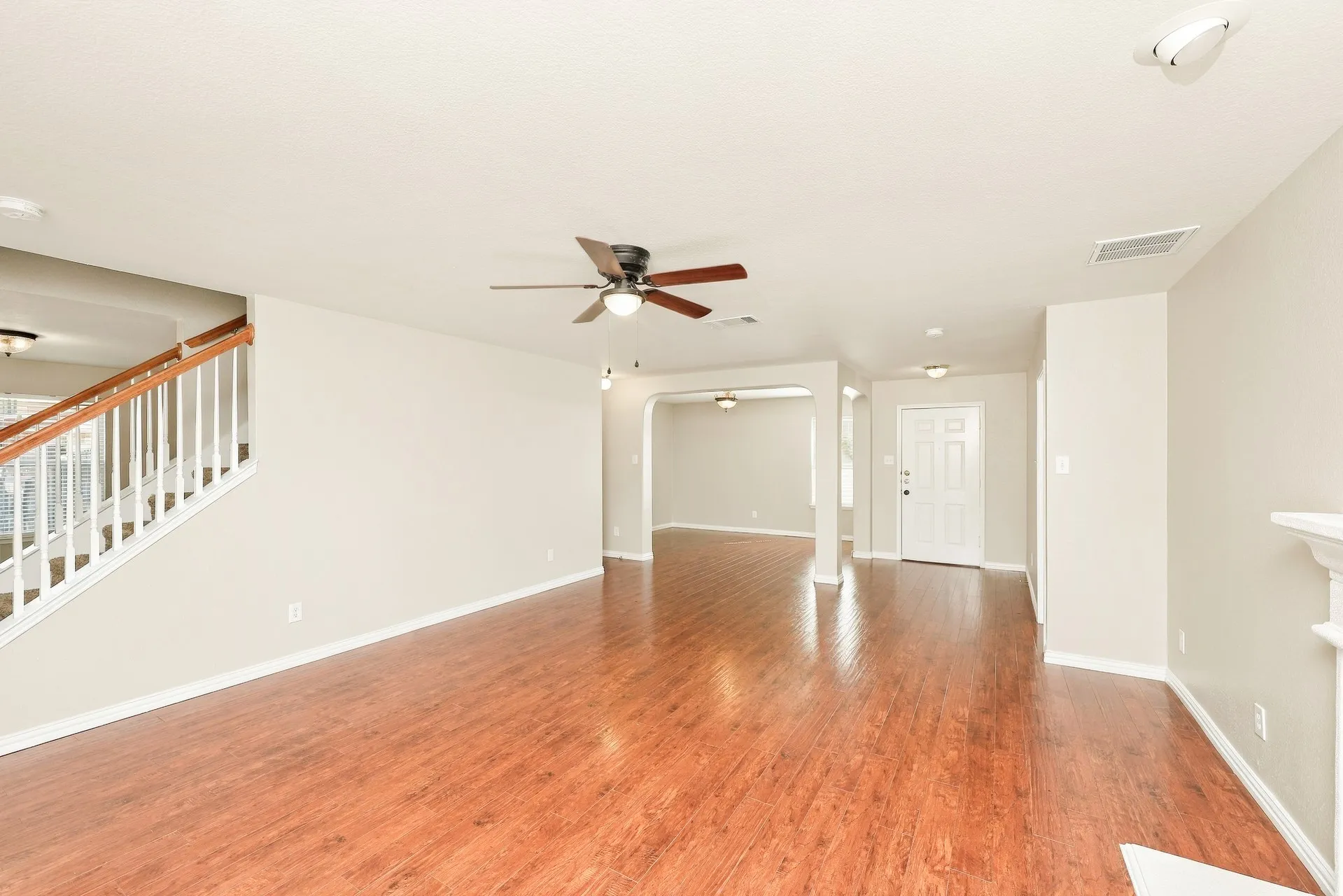 Single Family Residence For Sale in Ellis County , 3911 Alpha Way, Midlothian, Texas 76065, 4 Bedroom, 3 Bathroom, 2 Garage spaces, 2,587 Sqft, built in 2005, mls#21389539, Real Estate Agent in Midlothian, Homes For Sale in Ellis county, Homes For Sale in Midlothian, Realtor in Midlothian Texas, Real Estate Brokerage Independent Realty Texas, Luminita Cordes Realtor