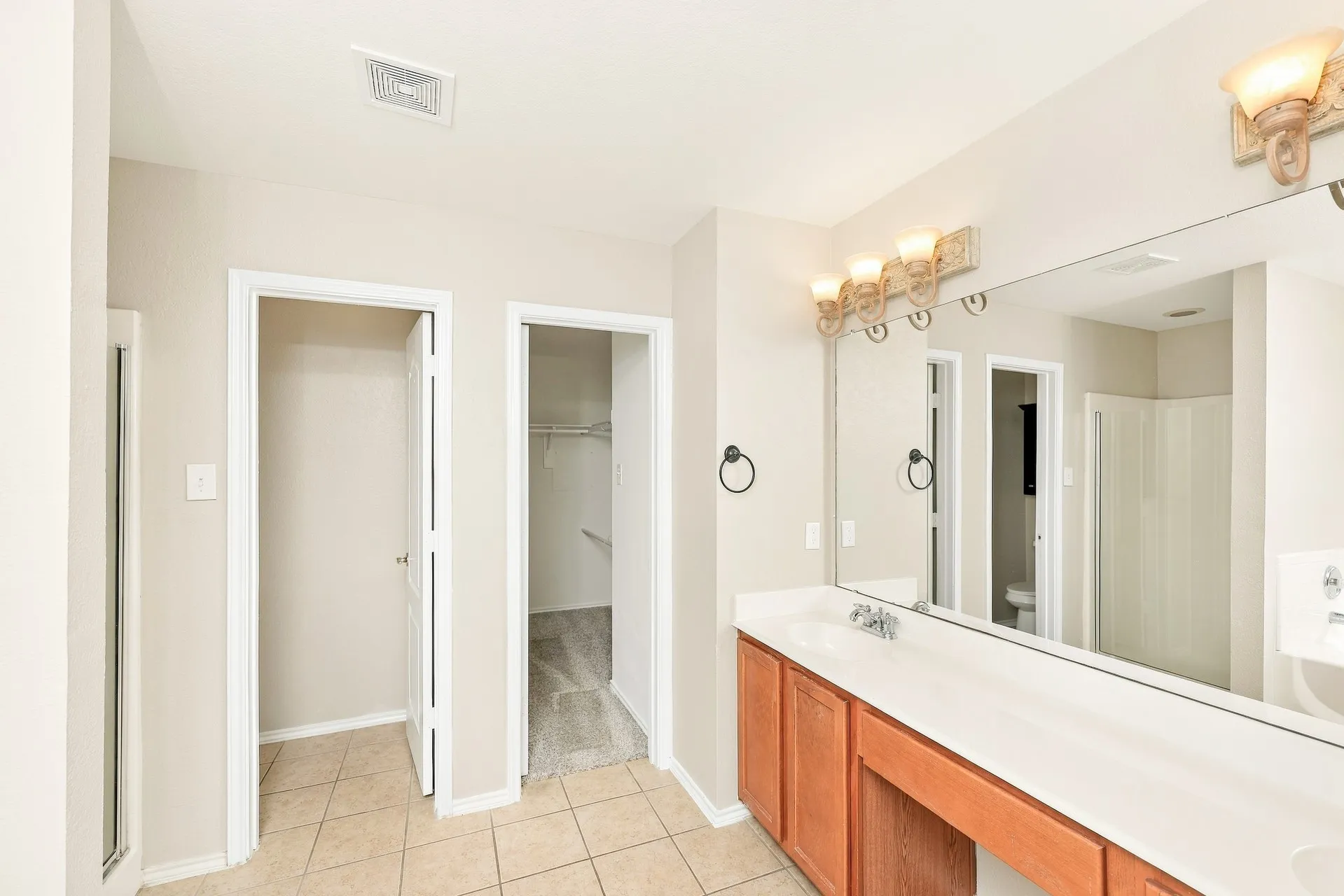 Single Family Residence For Sale in Ellis County , 3911 Alpha Way, Midlothian, Texas 76065, 4 Bedroom, 3 Bathroom, 2 Garage spaces, 2,587 Sqft, built in 2005, mls#21389539, Real Estate Agent in Midlothian, Homes For Sale in Ellis county, Homes For Sale in Midlothian, Realtor in Midlothian Texas, Real Estate Brokerage Independent Realty Texas, Luminita Cordes Realtor