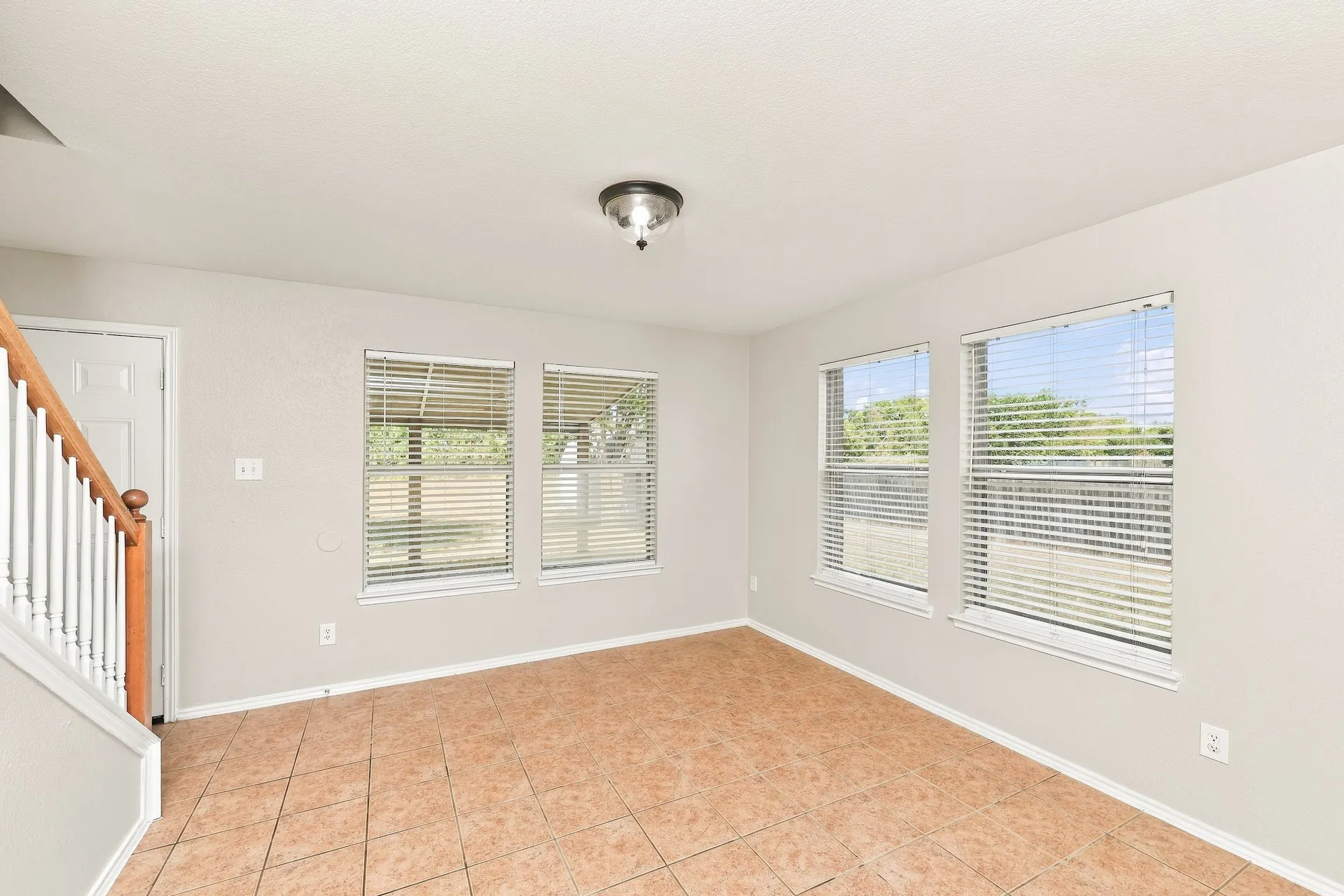 Single Family Residence For Sale in Ellis County , 3911 Alpha Way, Midlothian, Texas 76065, 4 Bedroom, 3 Bathroom, 2 Garage spaces, 2,587 Sqft, built in 2005, mls#21389539, Real Estate Agent in Midlothian, Homes For Sale in Ellis county, Homes For Sale in Midlothian, Realtor in Midlothian Texas, Real Estate Brokerage Independent Realty Texas, Luminita Cordes Realtor