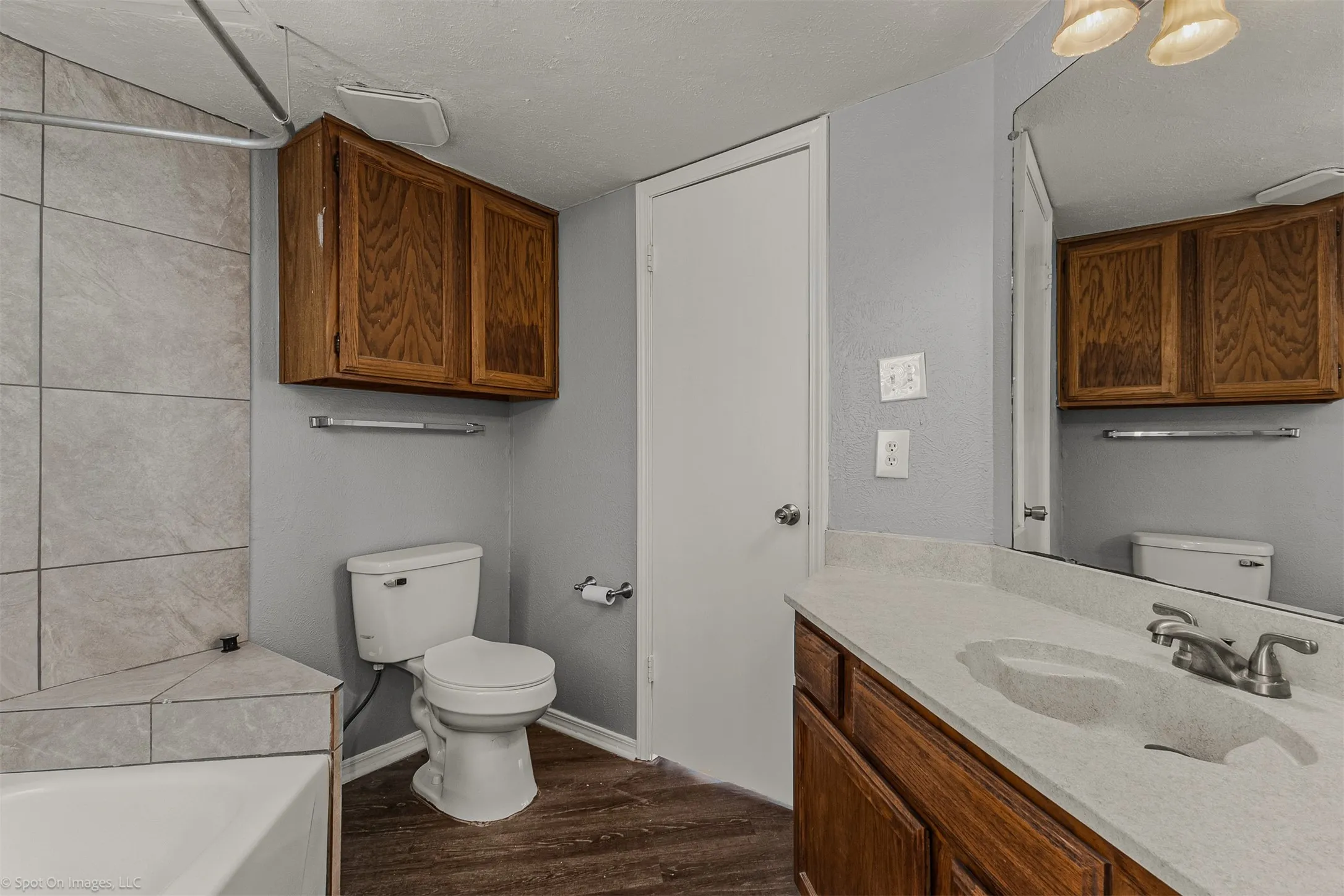 Condominium For Rent in Rockwall County , 373 Henry M Chandler Drive, Rockwall, Texas 75032, 2 Bedroom, 2 Bathroom, Garage spaces, 1,022 Sqft, built in 1983, mls#21389594, Real Estate Agent in Rockwall, Homes For Rent in Rockwall county, Homes For Rent in Rockwall, Realtor in Rockwall Texas, Real Estate Brokerage Independent Realty Texas, Luminita Cordes Realtor