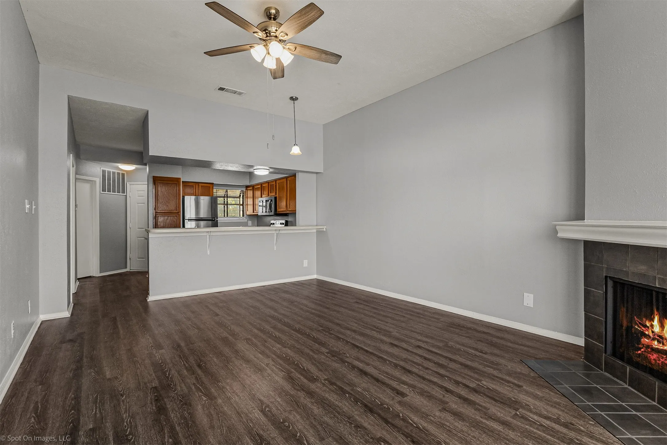 Condominium For Rent in Rockwall County , 373 Henry M Chandler Drive, Rockwall, Texas 75032, 2 Bedroom, 2 Bathroom, Garage spaces, 1,022 Sqft, built in 1983, mls#21389594, Real Estate Agent in Rockwall, Homes For Rent in Rockwall county, Homes For Rent in Rockwall, Realtor in Rockwall Texas, Real Estate Brokerage Independent Realty Texas, Luminita Cordes Realtor