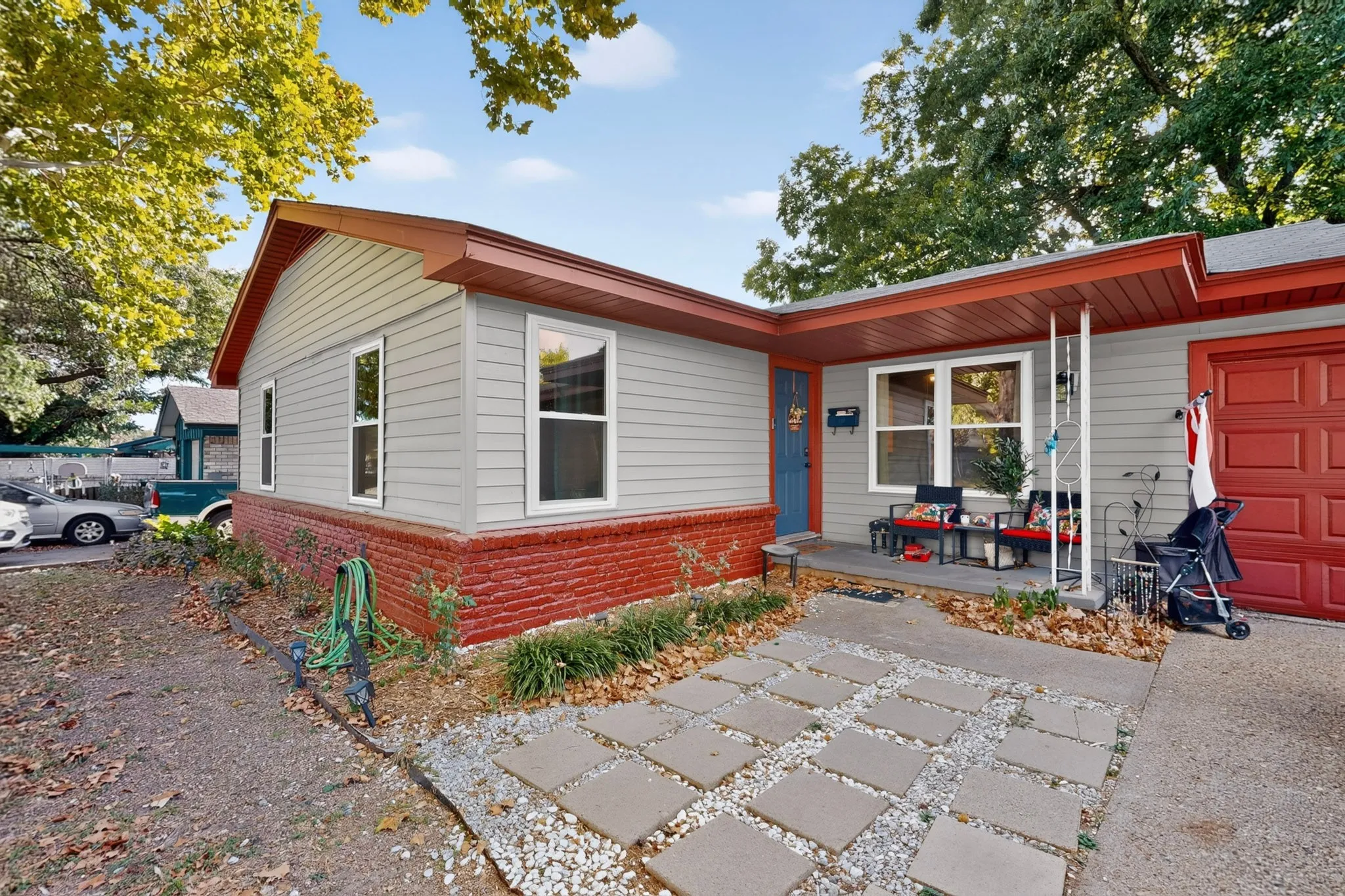 Single Family Residence For Sale in Dallas County , 551 Dawson Drive, Duncanville, Texas 75116, 3 Bedroom, 2 Bathroom, 1 Garage spaces, 1,555 Sqft, built in 1967, mls#21389264, Real Estate Agent in Duncanville, Homes For Sale in Dallas county, Homes For Sale in Duncanville, Realtor in Duncanville Texas, Real Estate Brokerage Independent Realty Texas, Luminita Cordes Realtor