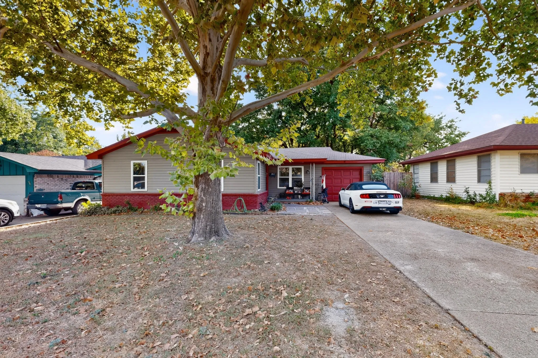 Single Family Residence For Sale in Dallas County , 551 Dawson Drive, Duncanville, Texas 75116, 3 Bedroom, 2 Bathroom, 1 Garage spaces, 1,555 Sqft, built in 1967, mls#21389264, Real Estate Agent in Duncanville, Homes For Sale in Dallas county, Homes For Sale in Duncanville, Realtor in Duncanville Texas, Real Estate Brokerage Independent Realty Texas, Luminita Cordes Realtor