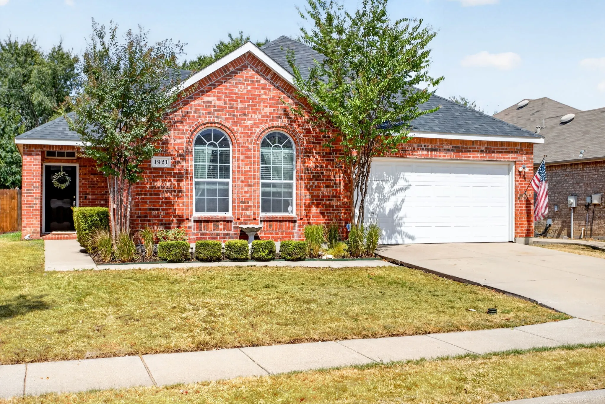Single Family Residence For Sale in Denton County , 1921 Wild Horse Way, Fort Worth, Texas 76247, 3 Bedroom, 2 Bathroom, 2 Garage spaces, 1,563 Sqft, built in 2002, mls#21383554, Real Estate Agent in Fort Worth, Homes For Sale in Denton county, Homes For Sale in Fort Worth, Realtor in Fort Worth Texas, Real Estate Brokerage Independent Realty Texas, Luminita Cordes Realtor