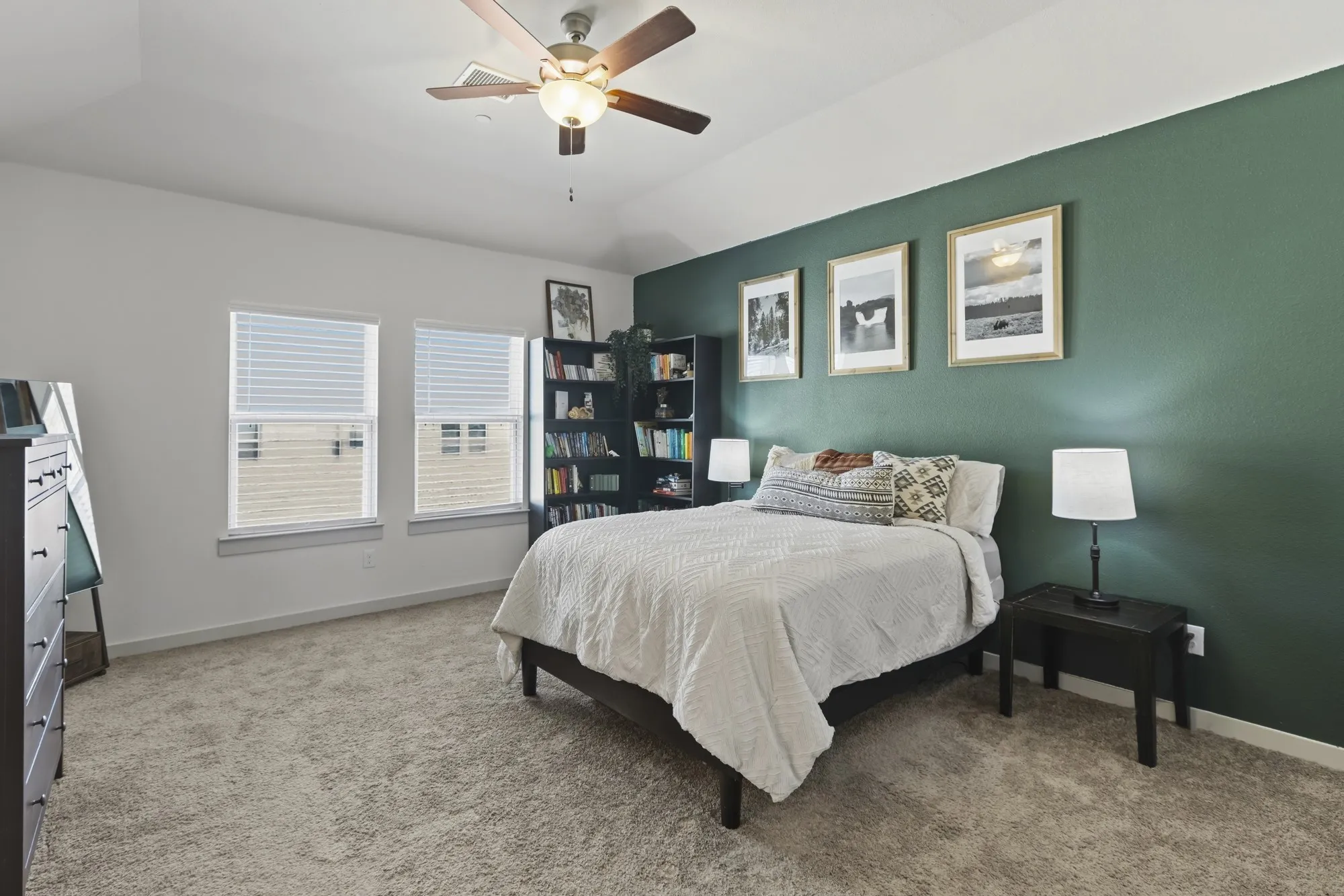 Townhouse For Sale in Collin County , 4880 Woodruff Way, Fairview, Texas 75069, 2 Bedroom, 3 Bathroom, 2 Garage spaces, 1,840 Sqft, built in 2020, mls#21385915, Real Estate Agent in Fairview, Homes For Sale in Collin county, Homes For Sale in Fairview, Realtor in Fairview Texas, Real Estate Brokerage Independent Realty Texas, Luminita Cordes Realtor