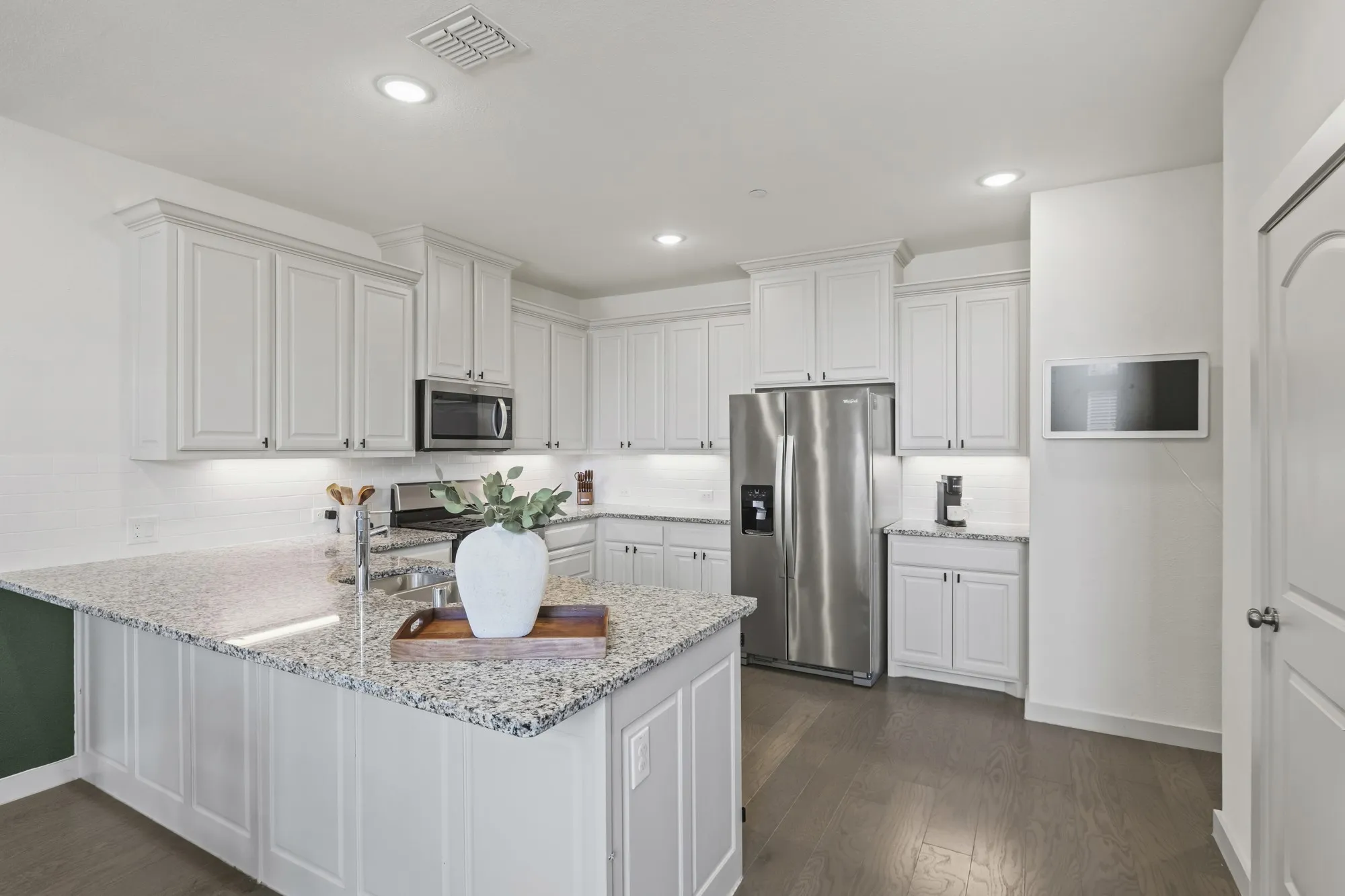Townhouse For Sale in Collin County , 4880 Woodruff Way, Fairview, Texas 75069, 2 Bedroom, 3 Bathroom, 2 Garage spaces, 1,840 Sqft, built in 2020, mls#21385915, Real Estate Agent in Fairview, Homes For Sale in Collin county, Homes For Sale in Fairview, Realtor in Fairview Texas, Real Estate Brokerage Independent Realty Texas, Luminita Cordes Realtor