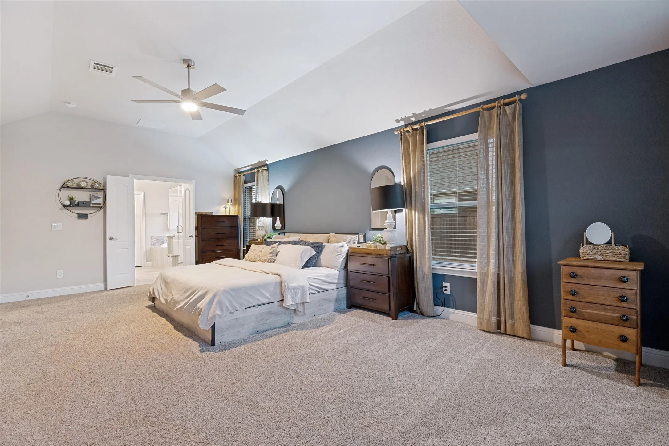 Single Family Residence For Sale in Collin County , 3713 Republic Trail, Melissa, Texas 75454, 4 Bedroom, 3 Bathroom, 2 Garage spaces, 3,296 Sqft, built in 2022, mls#21389545, Real Estate Agent in Melissa, Homes For Sale in Collin county, Homes For Sale in Melissa, Realtor in Melissa Texas, Real Estate Brokerage Independent Realty Texas, Luminita Cordes Realtor
