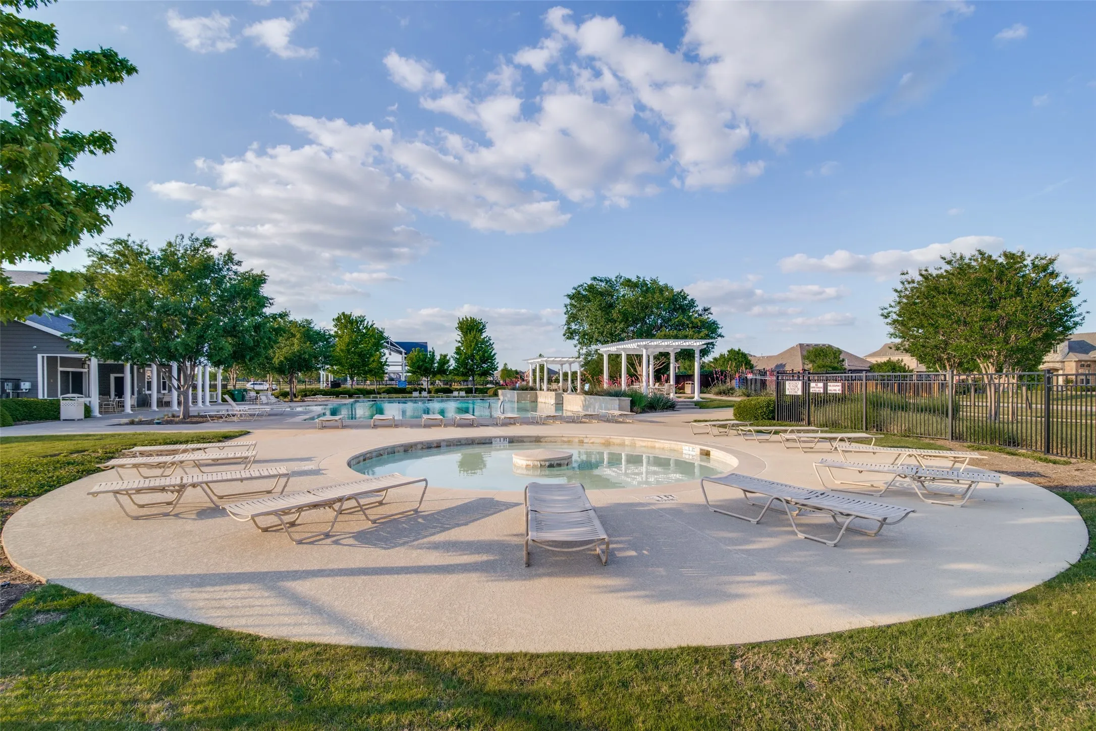 Single Family Residence For Sale in Collin County , 3713 Republic Trail, Melissa, Texas 75454, 4 Bedroom, 3 Bathroom, 2 Garage spaces, 3,296 Sqft, built in 2022, mls#21389545, Real Estate Agent in Melissa, Homes For Sale in Collin county, Homes For Sale in Melissa, Realtor in Melissa Texas, Real Estate Brokerage Independent Realty Texas, Luminita Cordes Realtor