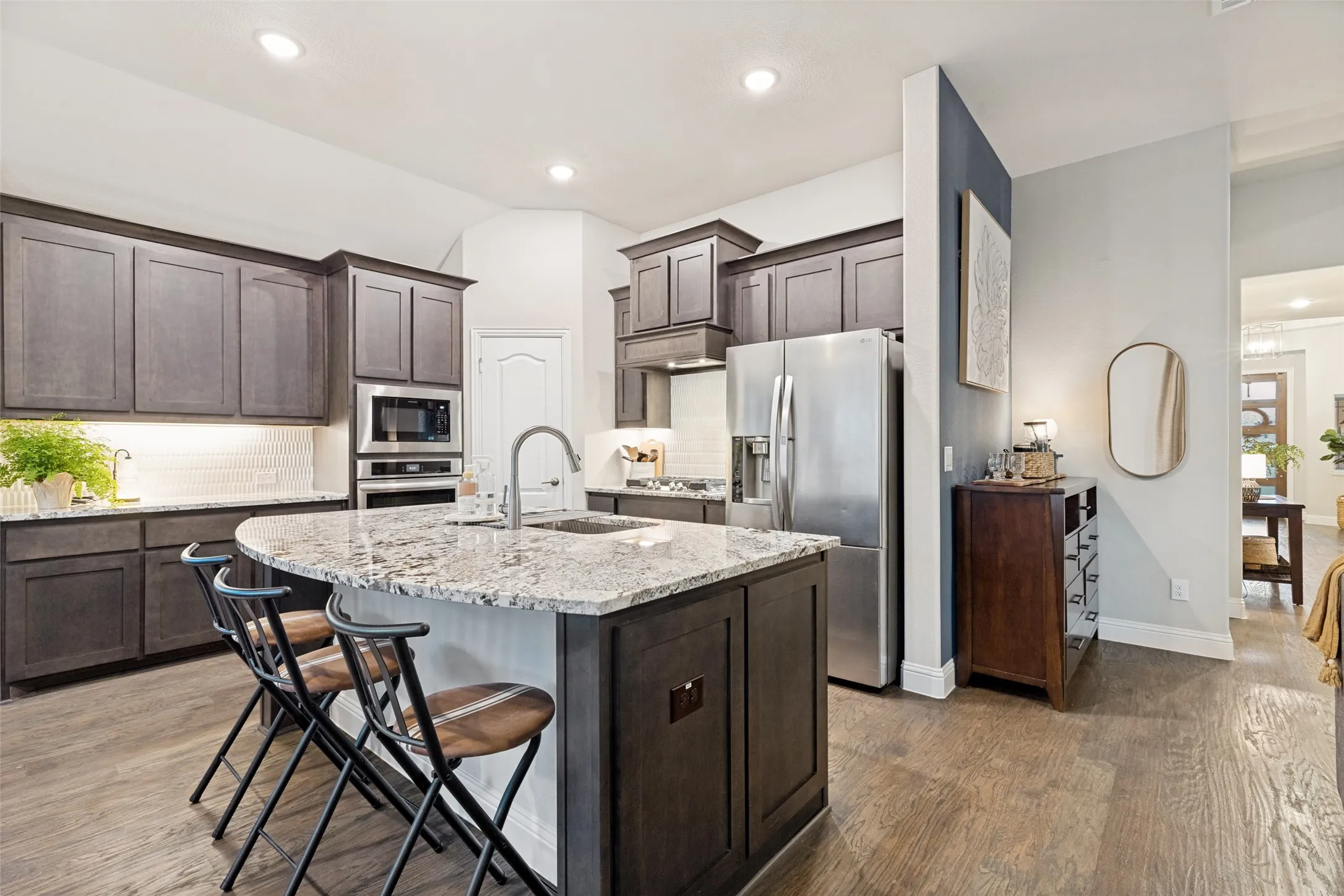 Single Family Residence For Sale in Collin County , 3713 Republic Trail, Melissa, Texas 75454, 4 Bedroom, 3 Bathroom, 2 Garage spaces, 3,296 Sqft, built in 2022, mls#21389545, Real Estate Agent in Melissa, Homes For Sale in Collin county, Homes For Sale in Melissa, Realtor in Melissa Texas, Real Estate Brokerage Independent Realty Texas, Luminita Cordes Realtor