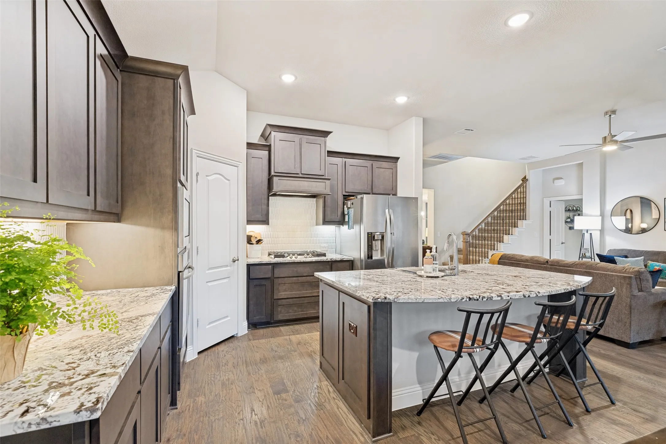 Single Family Residence For Sale in Collin County , 3713 Republic Trail, Melissa, Texas 75454, 4 Bedroom, 3 Bathroom, 2 Garage spaces, 3,296 Sqft, built in 2022, mls#21389545, Real Estate Agent in Melissa, Homes For Sale in Collin county, Homes For Sale in Melissa, Realtor in Melissa Texas, Real Estate Brokerage Independent Realty Texas, Luminita Cordes Realtor
