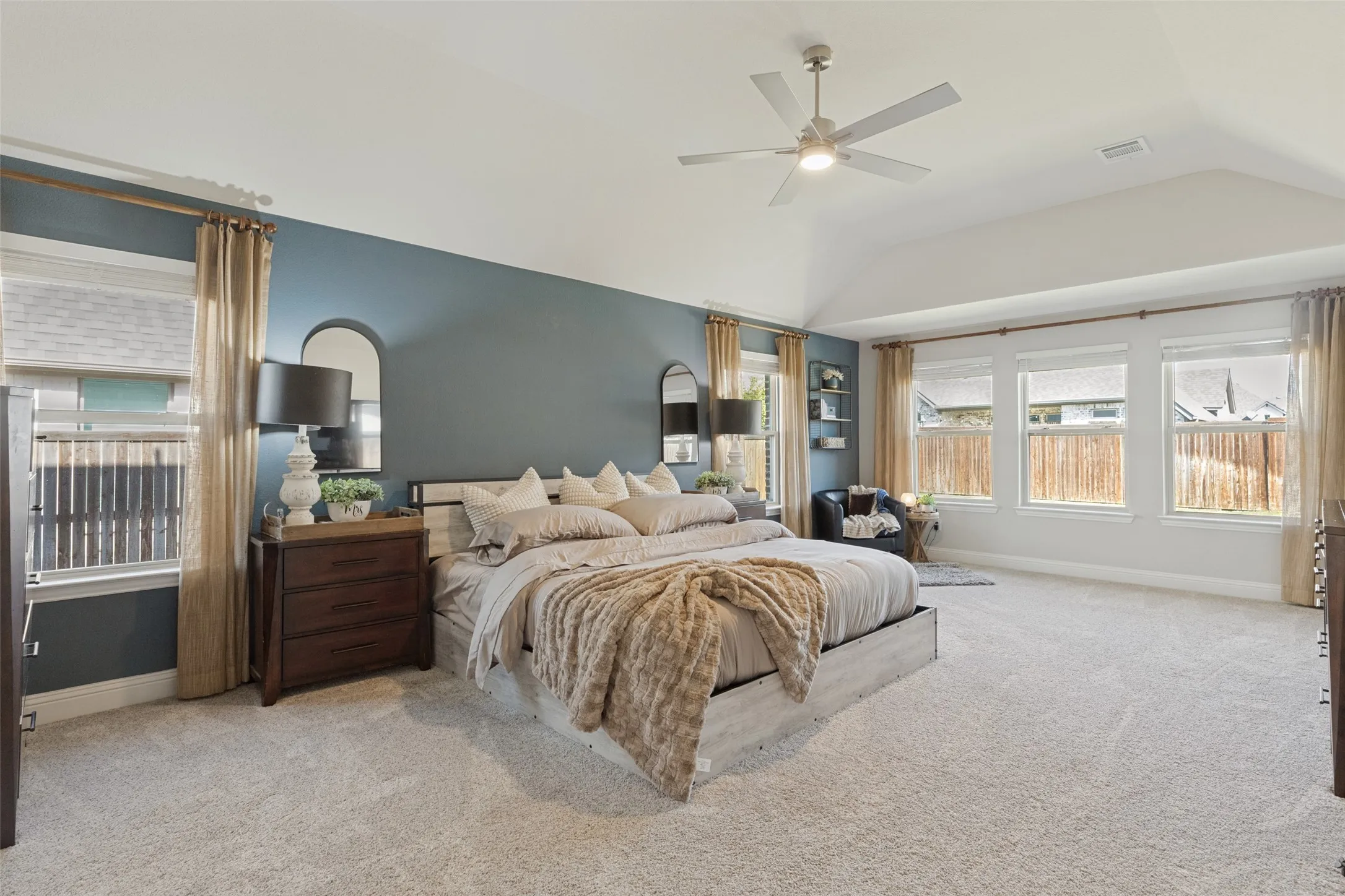 Single Family Residence For Sale in Collin County , 3713 Republic Trail, Melissa, Texas 75454, 4 Bedroom, 3 Bathroom, 2 Garage spaces, 3,296 Sqft, built in 2022, mls#21389545, Real Estate Agent in Melissa, Homes For Sale in Collin county, Homes For Sale in Melissa, Realtor in Melissa Texas, Real Estate Brokerage Independent Realty Texas, Luminita Cordes Realtor