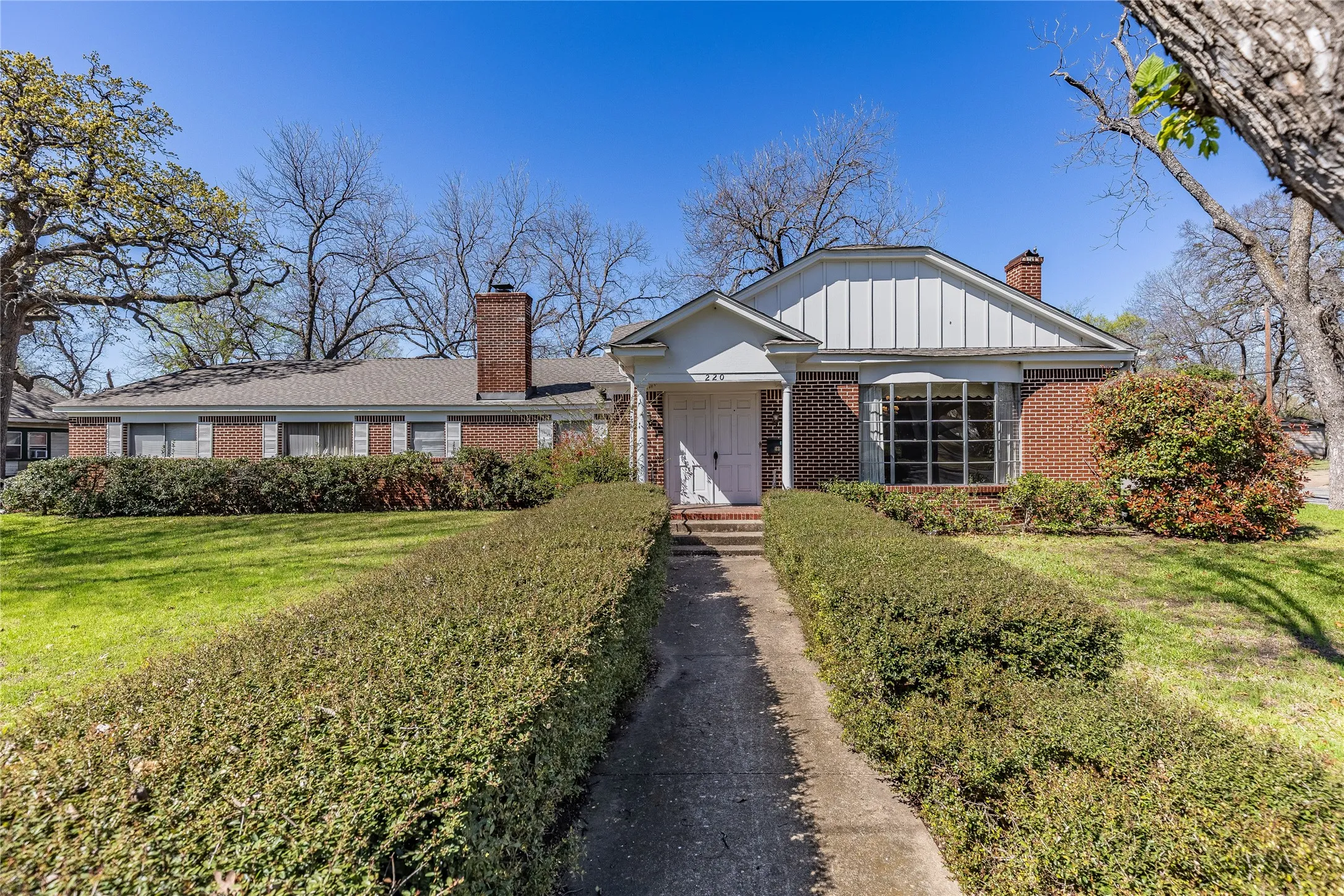 Single Family Residence For Sale
