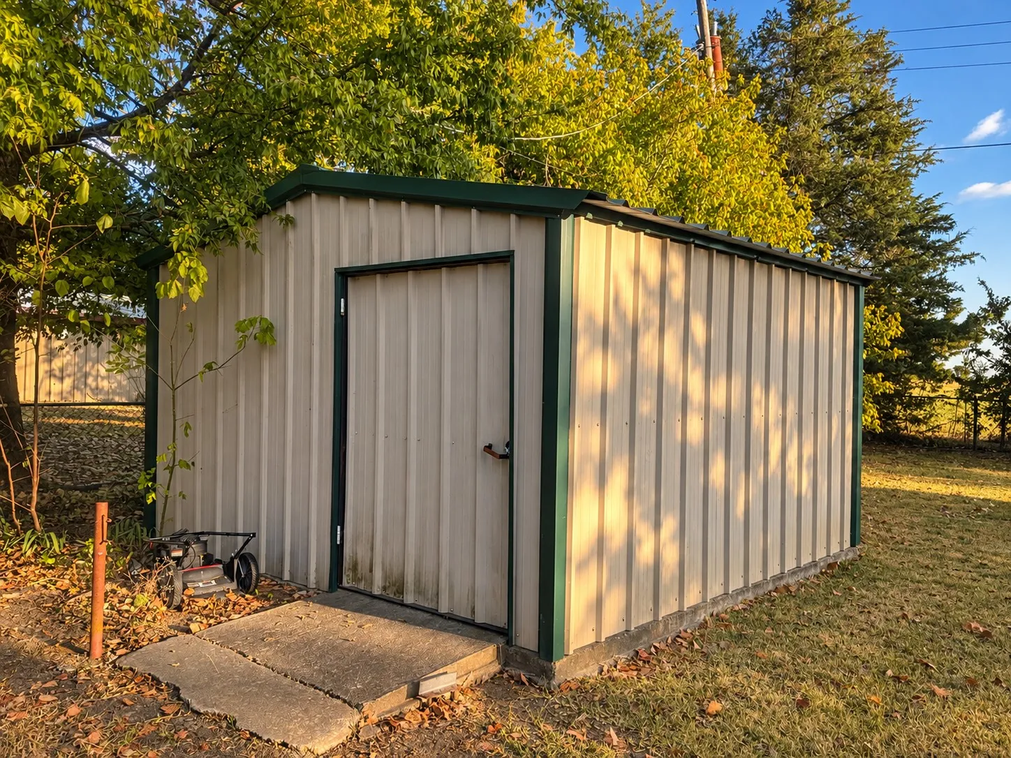 Single Family Residence For Sale in Lamar County , 225 Elizabeth Lane, Blossom, Texas 75416, 3 Bedroom, 2 Bathroom, Garage spaces, 1,077 Sqft, built in 1980, mls#21389080, Real Estate Agent in Blossom, Homes For Sale in Lamar county, Homes For Sale in Blossom, Realtor in Blossom Texas, Real Estate Brokerage Independent Realty Texas, Luminita Cordes Realtor