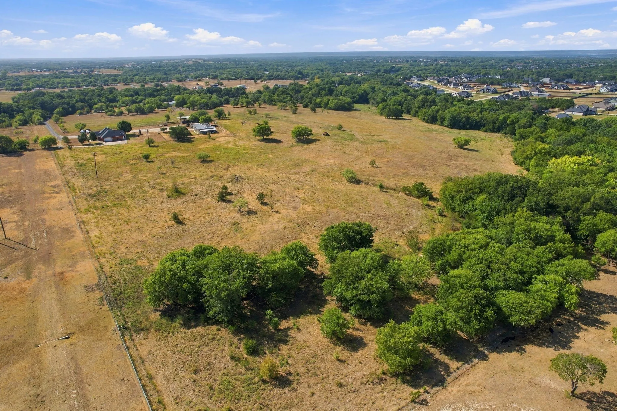 Single Family Residence For Sale in Ellis County , 4218 Fm 66, Waxahachie, Texas 75167, 3 Bedroom, 3 Bathroom, 2 Garage spaces, 2,826 Sqft, built in 2004, mls#21387067, Real Estate Agent in Waxahachie, Homes For Sale in Ellis county, Homes For Sale in Waxahachie, Realtor in Waxahachie Texas, Real Estate Brokerage Independent Realty Texas, Luminita Cordes Realtor