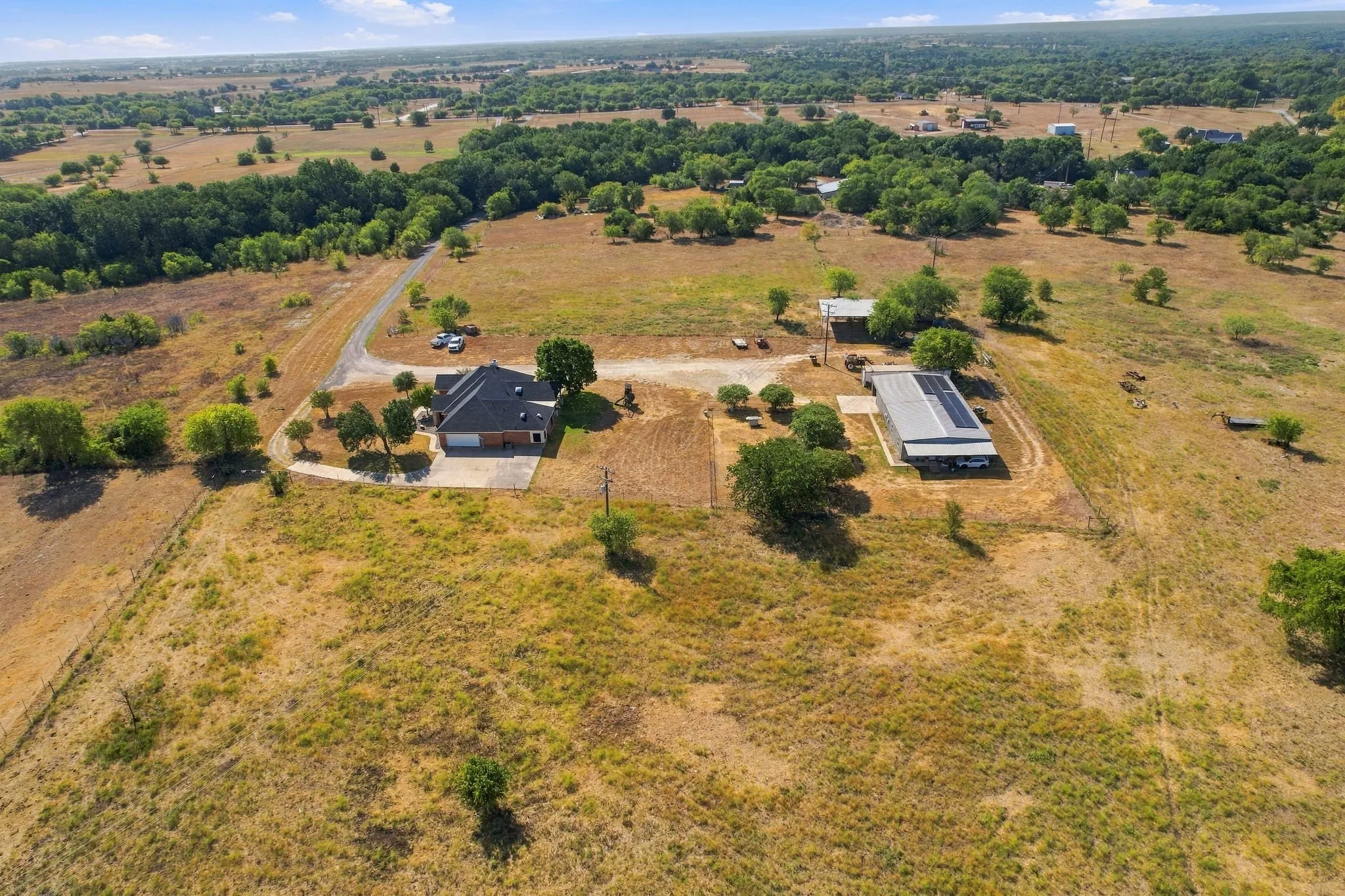 Single Family Residence For Sale in Ellis County , 4218 Fm 66, Waxahachie, Texas 75167, 3 Bedroom, 3 Bathroom, 2 Garage spaces, 2,826 Sqft, built in 2004, mls#21387067, Real Estate Agent in Waxahachie, Homes For Sale in Ellis county, Homes For Sale in Waxahachie, Realtor in Waxahachie Texas, Real Estate Brokerage Independent Realty Texas, Luminita Cordes Realtor