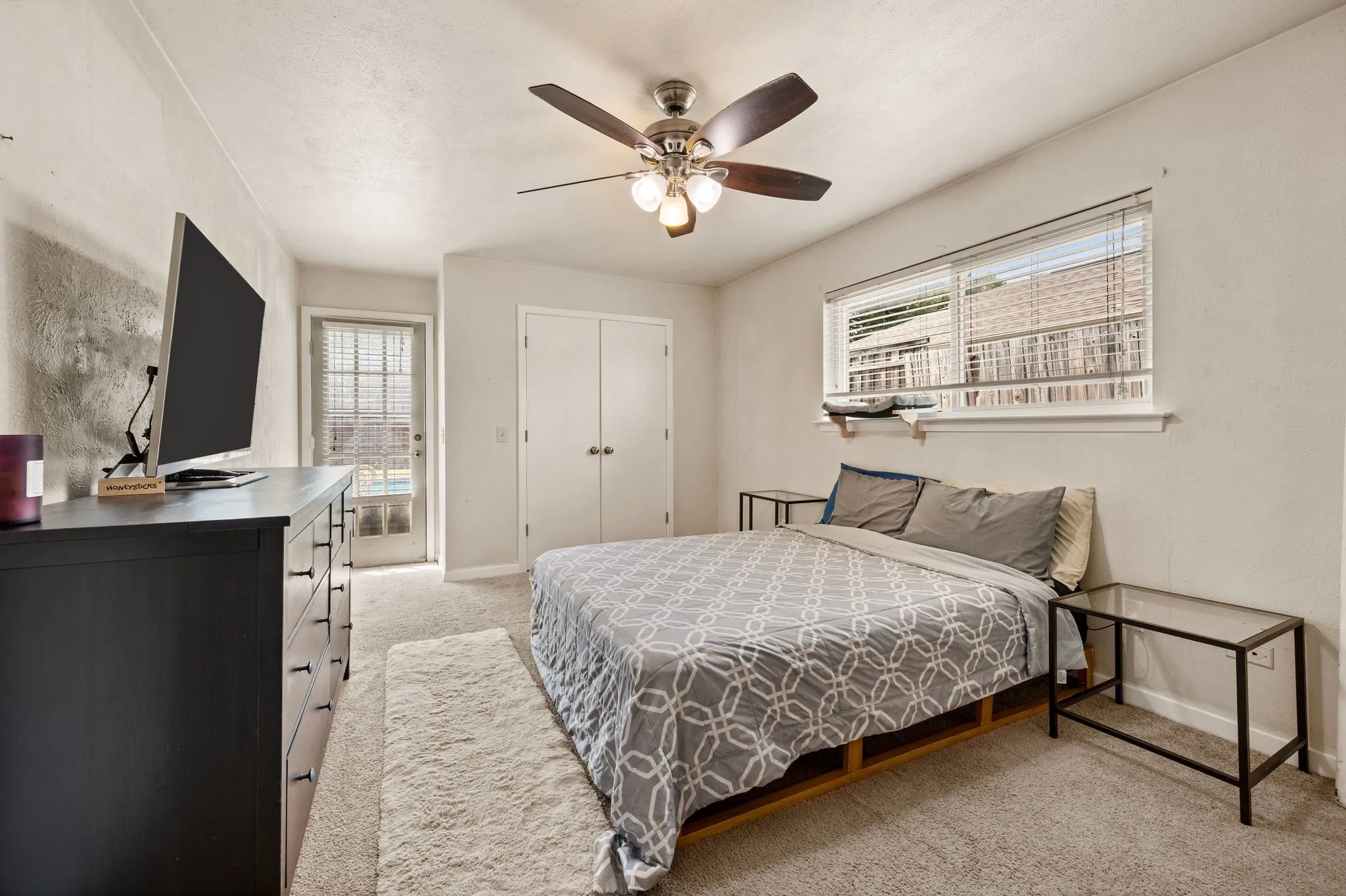 Single Family Residence For Sale in Collin County , 2405 Ridgewood Drive, Plano, Texas 75074, 4 Bedroom, 2 Bathroom, 2 Garage spaces, 2,179 Sqft, built in 1974, mls#21388862, Real Estate Agent in Plano, Homes For Sale in Collin county, Homes For Sale in Plano, Realtor in Plano Texas, Real Estate Brokerage Independent Realty Texas, Luminita Cordes Realtor