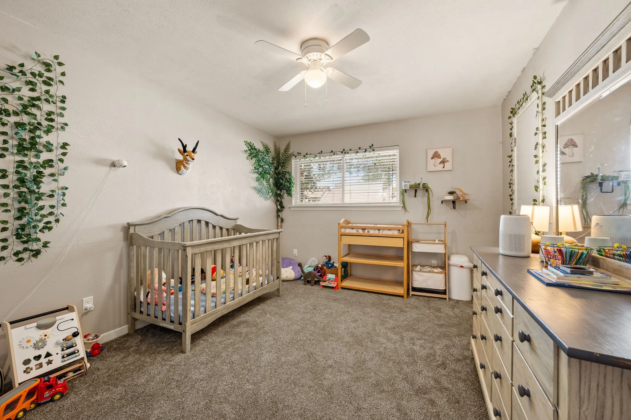 Single Family Residence For Sale in Collin County , 2405 Ridgewood Drive, Plano, Texas 75074, 4 Bedroom, 2 Bathroom, 2 Garage spaces, 2,179 Sqft, built in 1974, mls#21388862, Real Estate Agent in Plano, Homes For Sale in Collin county, Homes For Sale in Plano, Realtor in Plano Texas, Real Estate Brokerage Independent Realty Texas, Luminita Cordes Realtor