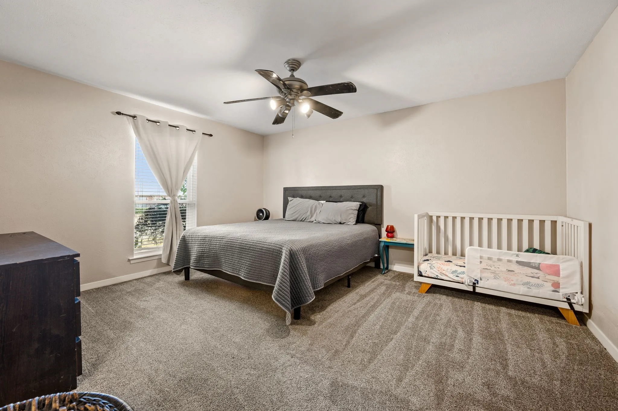 Single Family Residence For Sale in Collin County , 2405 Ridgewood Drive, Plano, Texas 75074, 4 Bedroom, 2 Bathroom, 2 Garage spaces, 2,179 Sqft, built in 1974, mls#21388862, Real Estate Agent in Plano, Homes For Sale in Collin county, Homes For Sale in Plano, Realtor in Plano Texas, Real Estate Brokerage Independent Realty Texas, Luminita Cordes Realtor