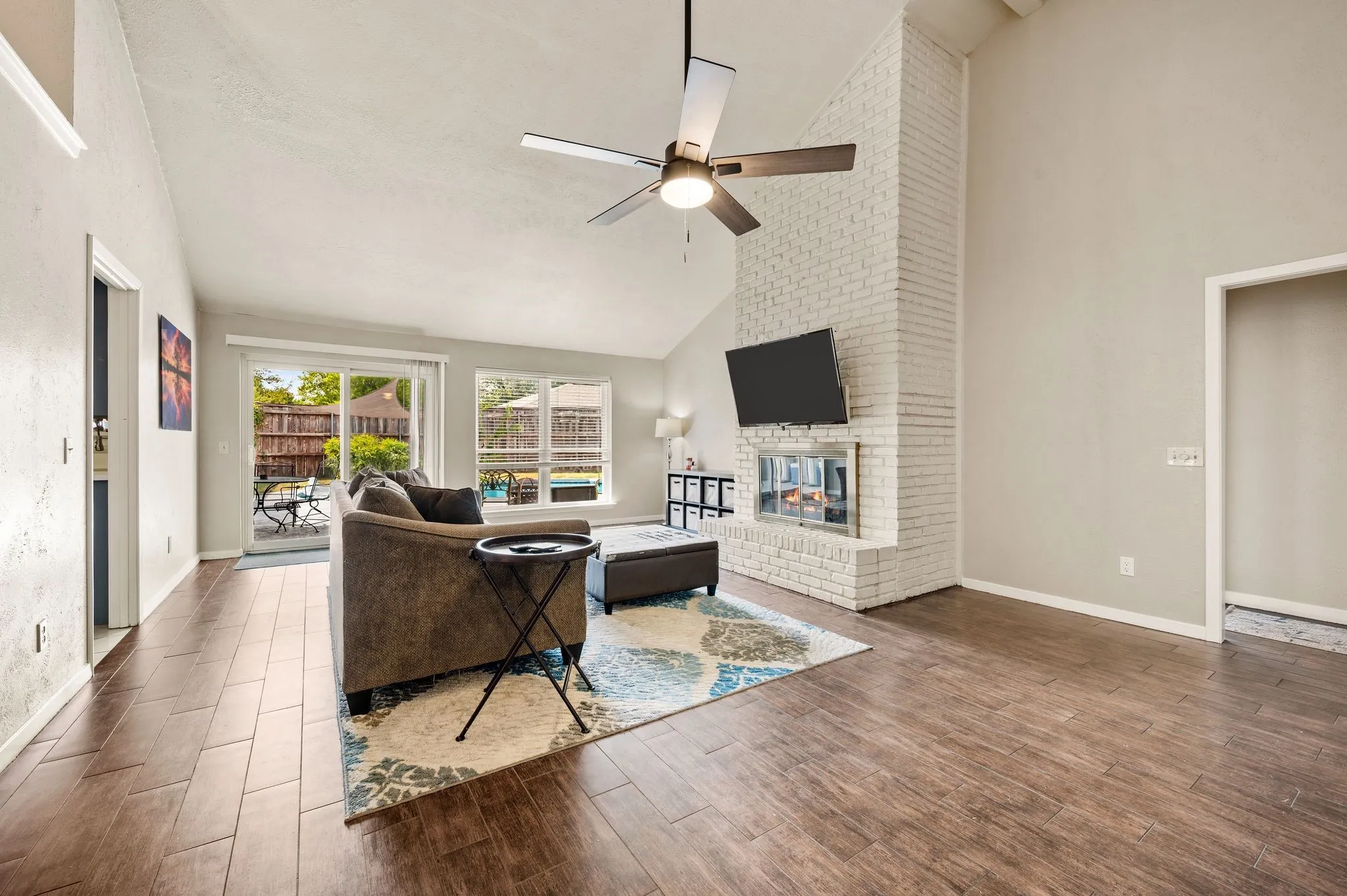 Single Family Residence For Sale in Collin County , 2405 Ridgewood Drive, Plano, Texas 75074, 4 Bedroom, 2 Bathroom, 2 Garage spaces, 2,179 Sqft, built in 1974, mls#21388862, Real Estate Agent in Plano, Homes For Sale in Collin county, Homes For Sale in Plano, Realtor in Plano Texas, Real Estate Brokerage Independent Realty Texas, Luminita Cordes Realtor