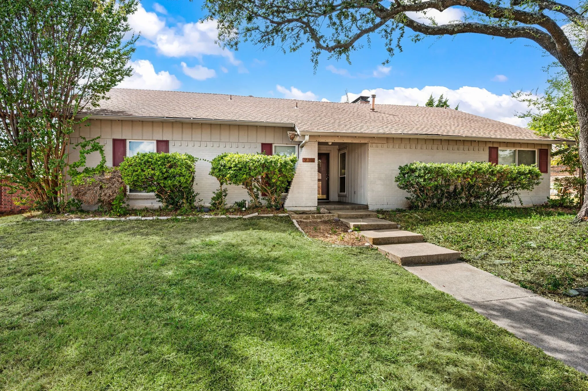 Single Family Residence For Sale in Collin County , 2405 Ridgewood Drive, Plano, Texas 75074, 4 Bedroom, 2 Bathroom, 2 Garage spaces, 2,179 Sqft, built in 1974, mls#21388862, Real Estate Agent in Plano, Homes For Sale in Collin county, Homes For Sale in Plano, Realtor in Plano Texas, Real Estate Brokerage Independent Realty Texas, Luminita Cordes Realtor