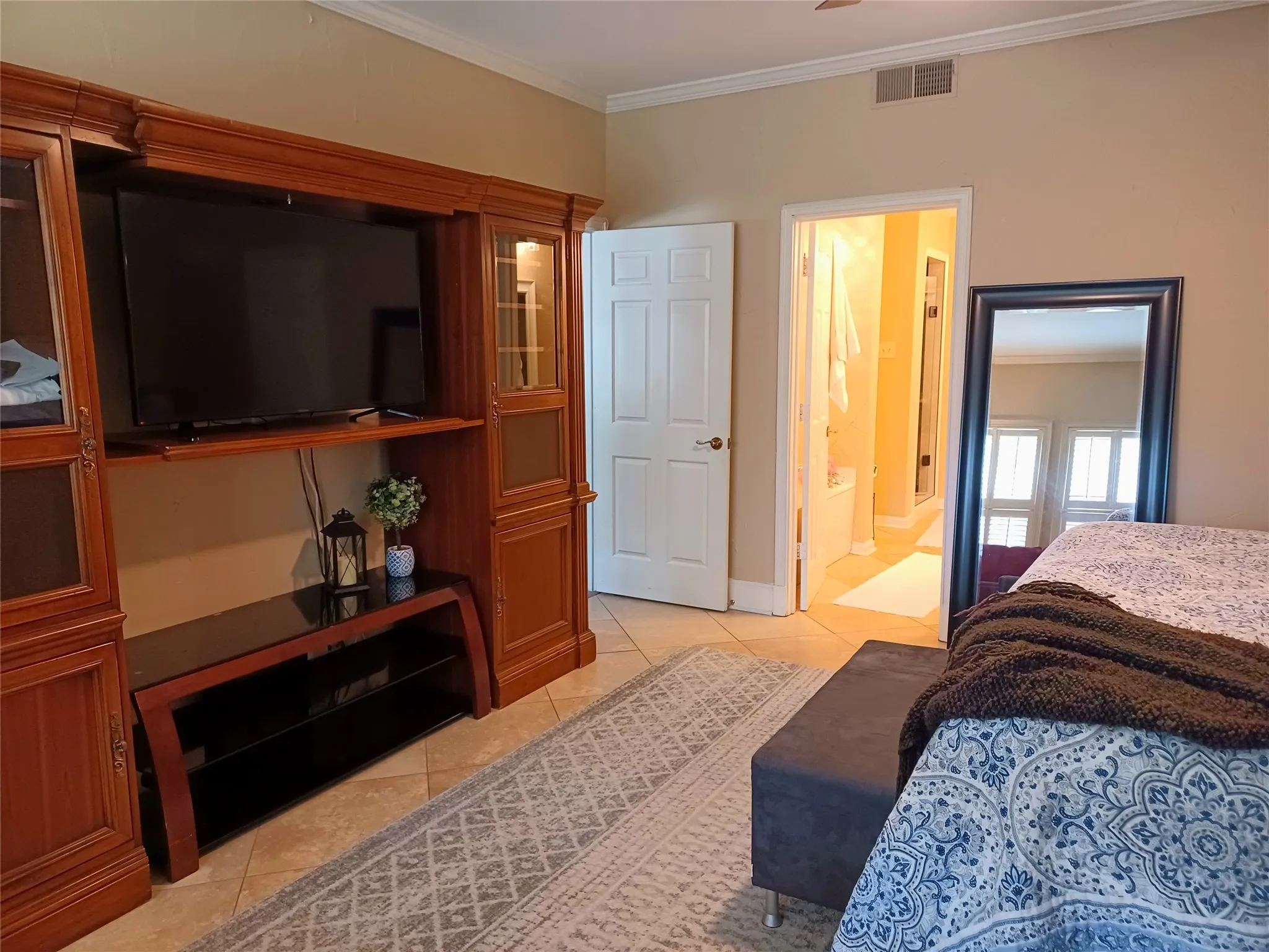 Townhouse For Rent in Tarrant County , 3611 Soft Wind Court, Grapevine, Texas 76051, 2 Bedroom, 4 Bathroom, 2 Garage spaces, 2,052 Sqft, built in 1985, mls#21389592, Real Estate Agent in Grapevine, Homes For Rent in Tarrant county, Homes For Rent in Grapevine, Realtor in Grapevine Texas, Real Estate Brokerage Independent Realty Texas, Luminita Cordes Realtor