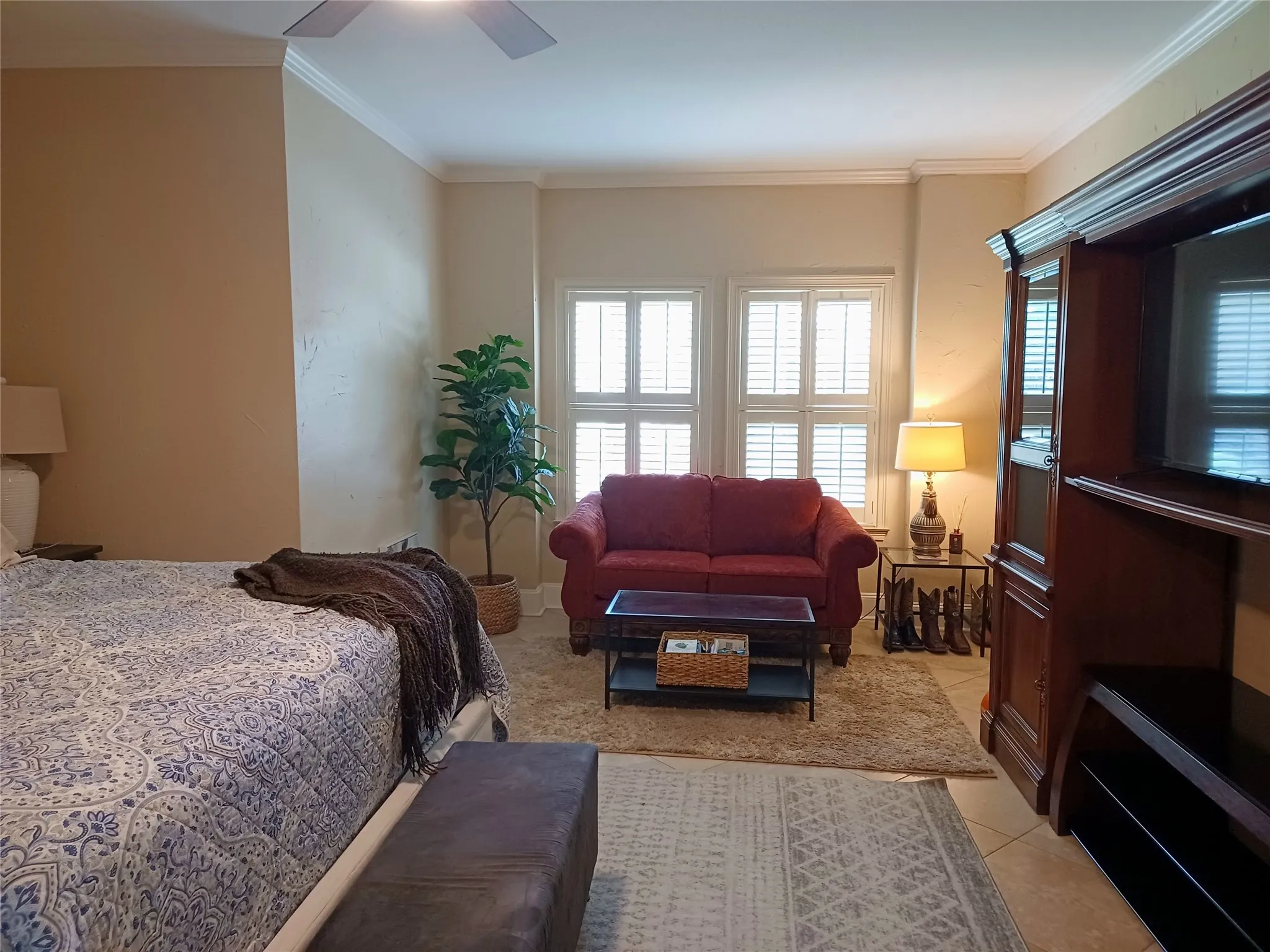 Townhouse For Rent in Tarrant County , 3611 Soft Wind Court, Grapevine, Texas 76051, 2 Bedroom, 4 Bathroom, 2 Garage spaces, 2,052 Sqft, built in 1985, mls#21389592, Real Estate Agent in Grapevine, Homes For Rent in Tarrant county, Homes For Rent in Grapevine, Realtor in Grapevine Texas, Real Estate Brokerage Independent Realty Texas, Luminita Cordes Realtor