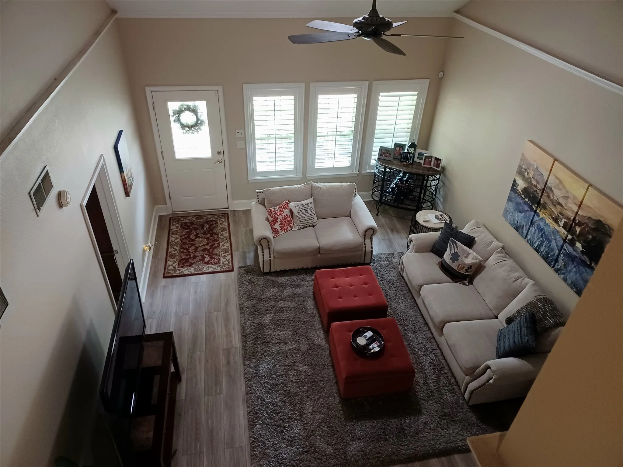 Townhouse For Rent in Tarrant County , 3611 Soft Wind Court, Grapevine, Texas 76051, 2 Bedroom, 4 Bathroom, 2 Garage spaces, 2,052 Sqft, built in 1985, mls#21389592, Real Estate Agent in Grapevine, Homes For Rent in Tarrant county, Homes For Rent in Grapevine, Realtor in Grapevine Texas, Real Estate Brokerage Independent Realty Texas, Luminita Cordes Realtor