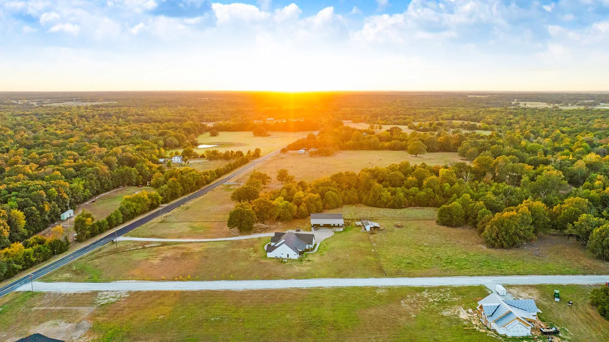 Single Family Residence For Sale in Lamar County , 15170 Farm Road 79, Sumner, Texas 75486, 5 Bedroom, 5 Bathroom, 2 Garage spaces, 3,600 Sqft, built in 2022, mls#21386391, Real Estate Agent in Sumner, Homes For Sale in Lamar county, Homes For Sale in Sumner, Realtor in Sumner Texas, Real Estate Brokerage Independent Realty Texas, Luminita Cordes Realtor