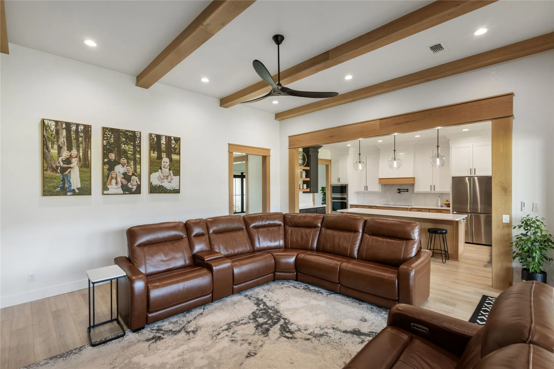 Single Family Residence For Sale in Lamar County , 15170 Farm Road 79, Sumner, Texas 75486, 5 Bedroom, 5 Bathroom, 2 Garage spaces, 3,600 Sqft, built in 2022, mls#21386391, Real Estate Agent in Sumner, Homes For Sale in Lamar county, Homes For Sale in Sumner, Realtor in Sumner Texas, Real Estate Brokerage Independent Realty Texas, Luminita Cordes Realtor