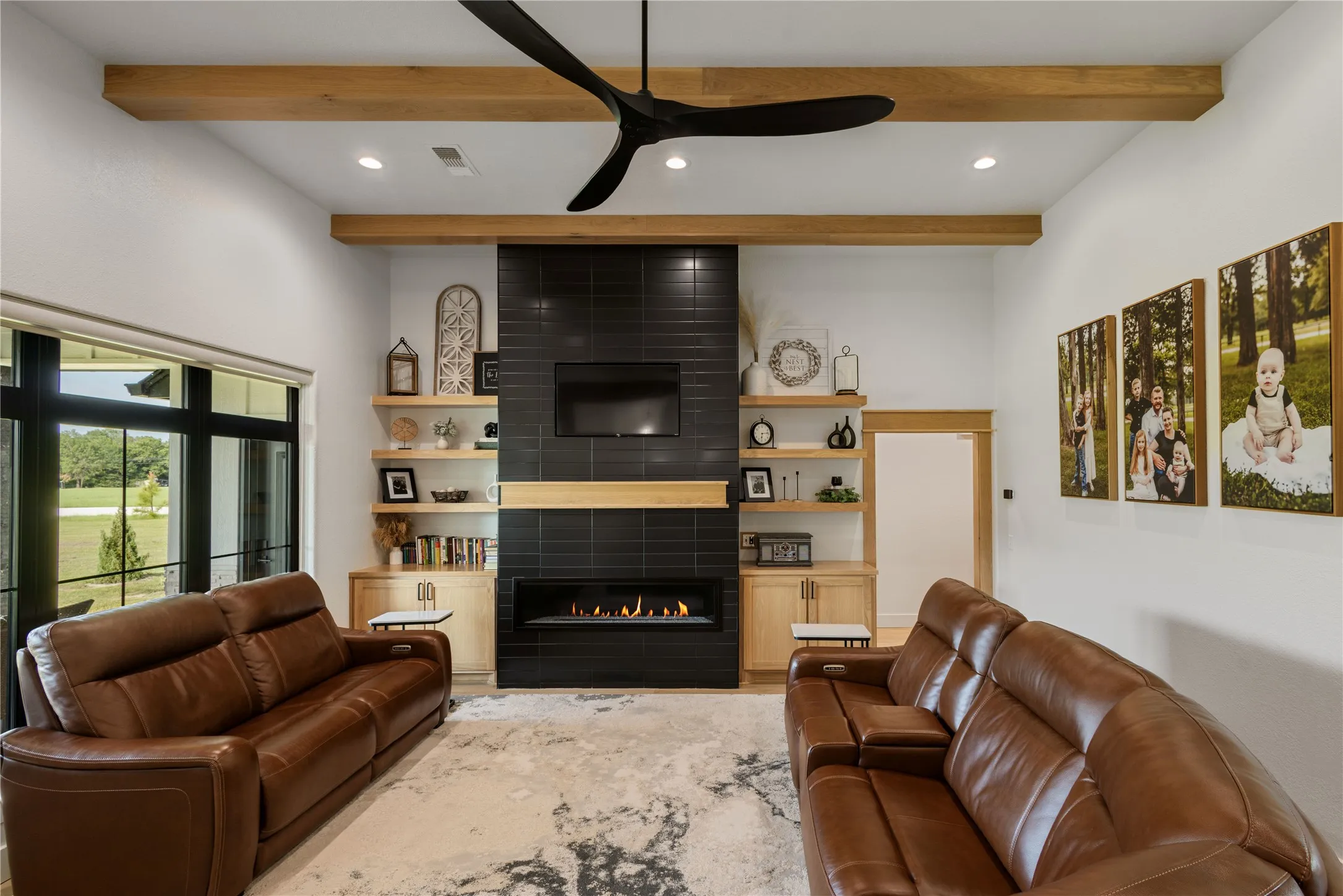 Single Family Residence For Sale in Lamar County , 15170 Farm Road 79, Sumner, Texas 75486, 5 Bedroom, 5 Bathroom, 2 Garage spaces, 3,600 Sqft, built in 2022, mls#21386391, Real Estate Agent in Sumner, Homes For Sale in Lamar county, Homes For Sale in Sumner, Realtor in Sumner Texas, Real Estate Brokerage Independent Realty Texas, Luminita Cordes Realtor