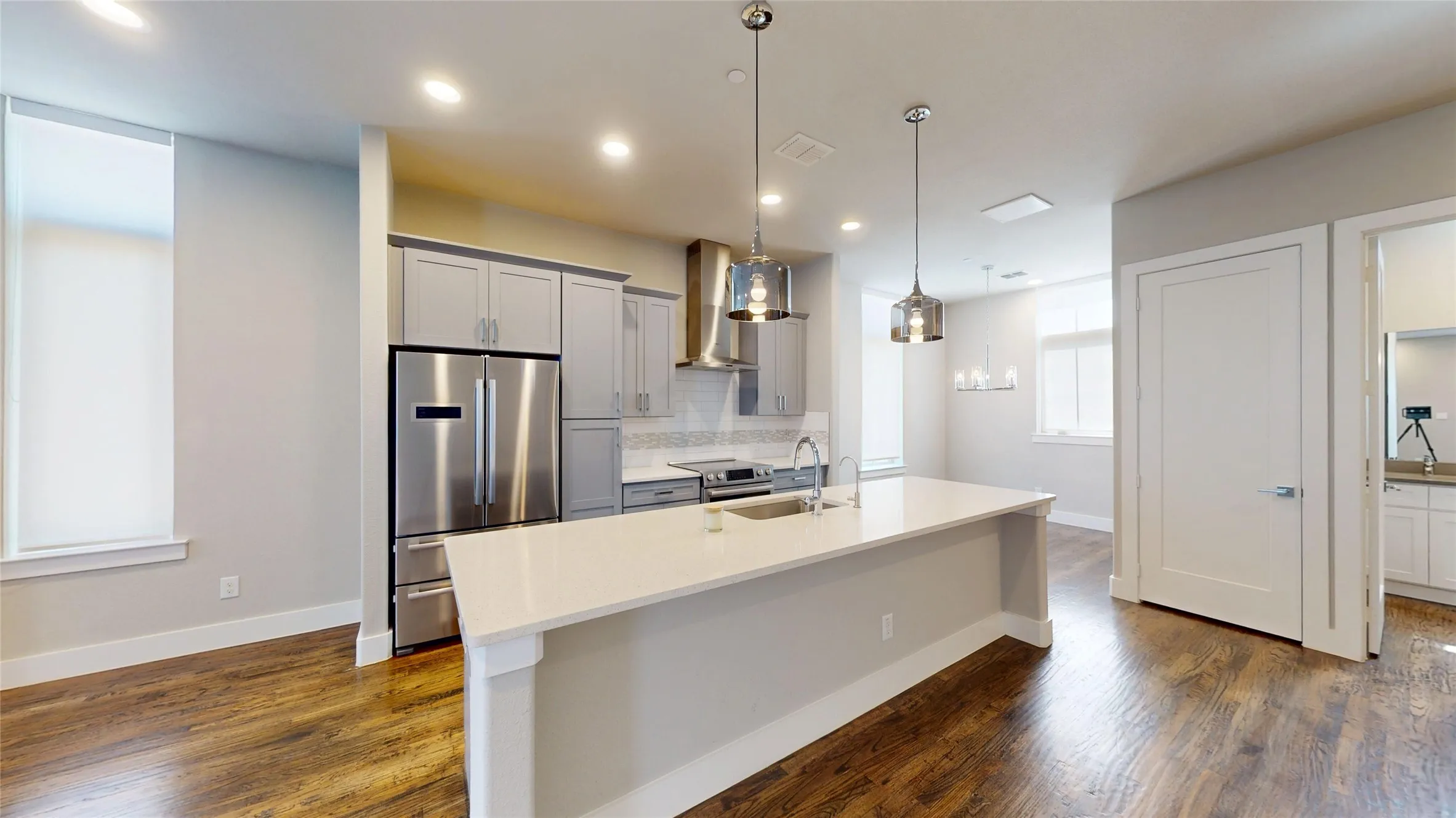 Townhouse For Sale in Dallas County , 13228 Bee Street, Farmers Branch, Texas 75234, 3 Bedroom, 4 Bathroom, 2 Garage spaces, 1,937 Sqft, built in 2017, mls#21389213, Real Estate Agent in Farmers Branch, Homes For Sale in Dallas county, Homes For Sale in Farmers Branch, Realtor in Farmers Branch Texas, Real Estate Brokerage Independent Realty Texas, Luminita Cordes Realtor
