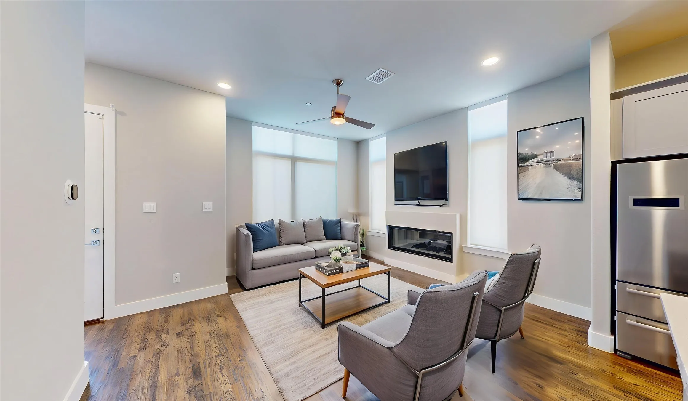 Townhouse For Sale in Dallas County , 13228 Bee Street, Farmers Branch, Texas 75234, 3 Bedroom, 4 Bathroom, 2 Garage spaces, 1,937 Sqft, built in 2017, mls#21389213, Real Estate Agent in Farmers Branch, Homes For Sale in Dallas county, Homes For Sale in Farmers Branch, Realtor in Farmers Branch Texas, Real Estate Brokerage Independent Realty Texas, Luminita Cordes Realtor