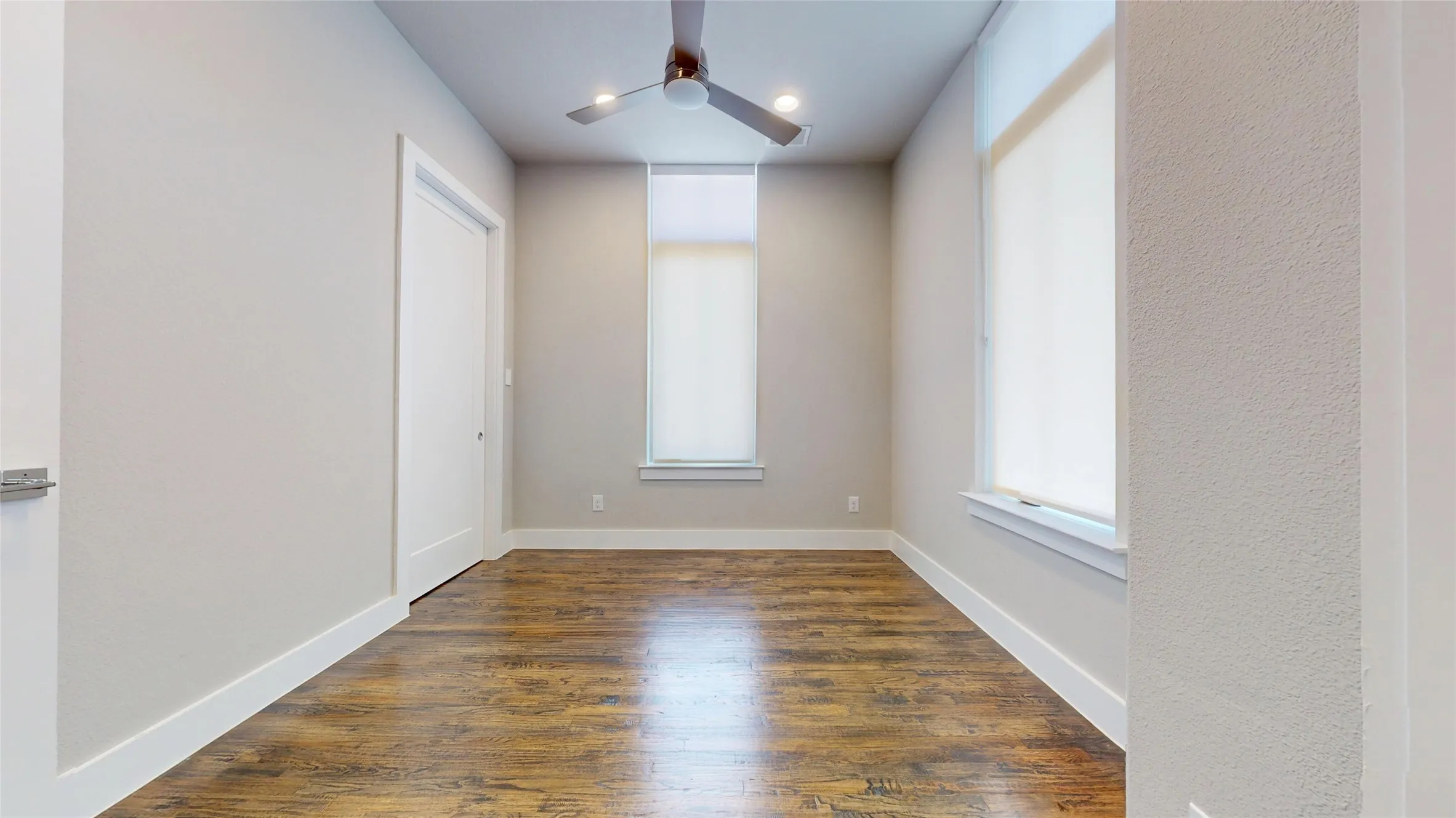 Townhouse For Sale in Dallas County , 13228 Bee Street, Farmers Branch, Texas 75234, 3 Bedroom, 4 Bathroom, 2 Garage spaces, 1,937 Sqft, built in 2017, mls#21389213, Real Estate Agent in Farmers Branch, Homes For Sale in Dallas county, Homes For Sale in Farmers Branch, Realtor in Farmers Branch Texas, Real Estate Brokerage Independent Realty Texas, Luminita Cordes Realtor